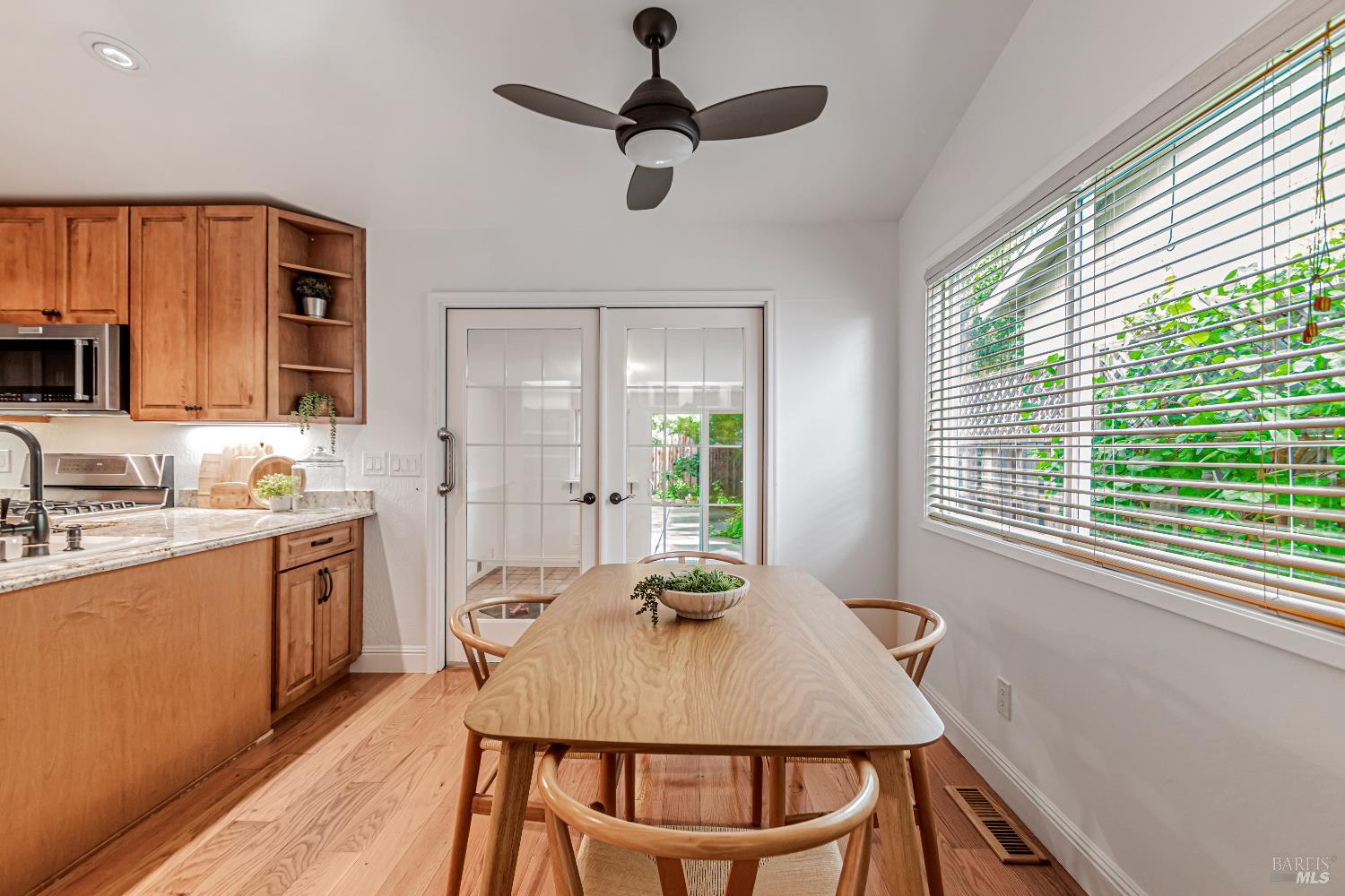Detail Gallery Image 17 of 44 For 1748 Arroyo Sierra Ave, Santa Rosa,  CA 95405 - 3 Beds | 2 Baths