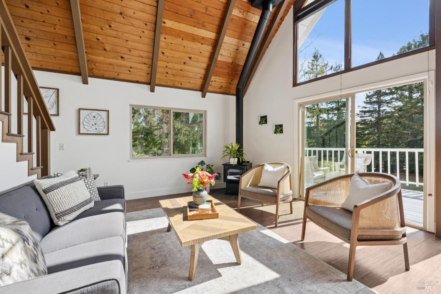 Detail Gallery Image 9 of 62 For 5611 Blank Rd, Sebastopol,  CA 95472 - 3 Beds | 2 Baths