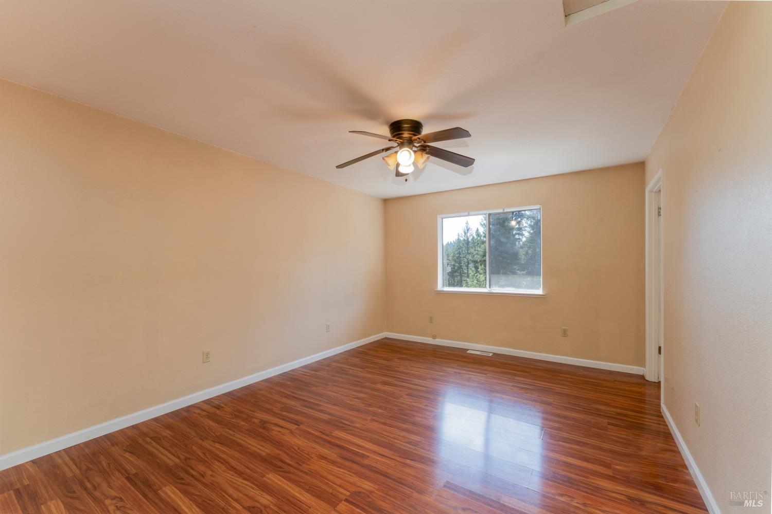 Detail Gallery Image 12 of 23 For 23945 Nutmeg Pl, Willits,  CA 95490 - 3 Beds | 2 Baths