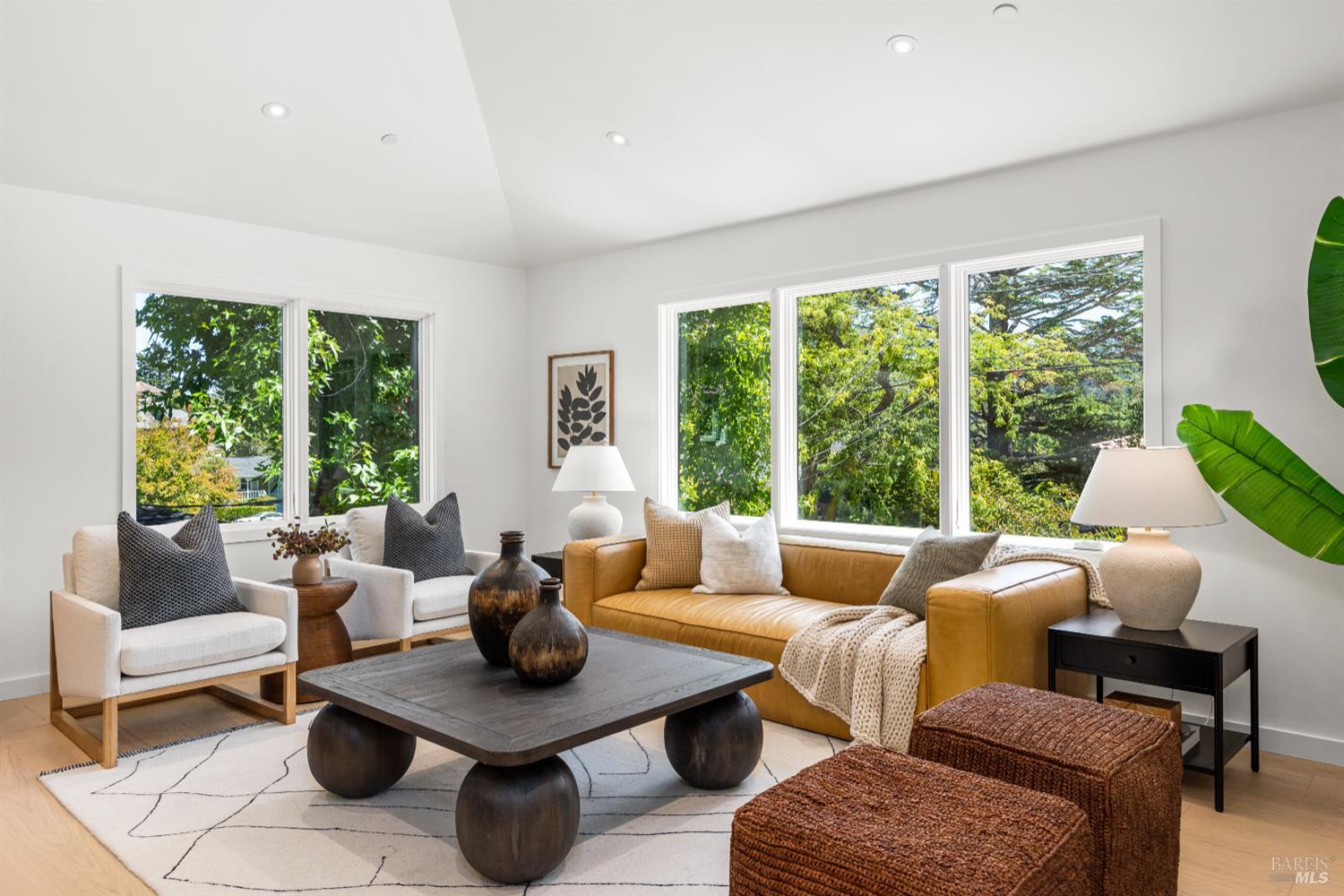 Detail Gallery Image 26 of 72 For 402 Alexander Ave, Larkspur,  CA 94939 - 5 Beds | 3/1 Baths