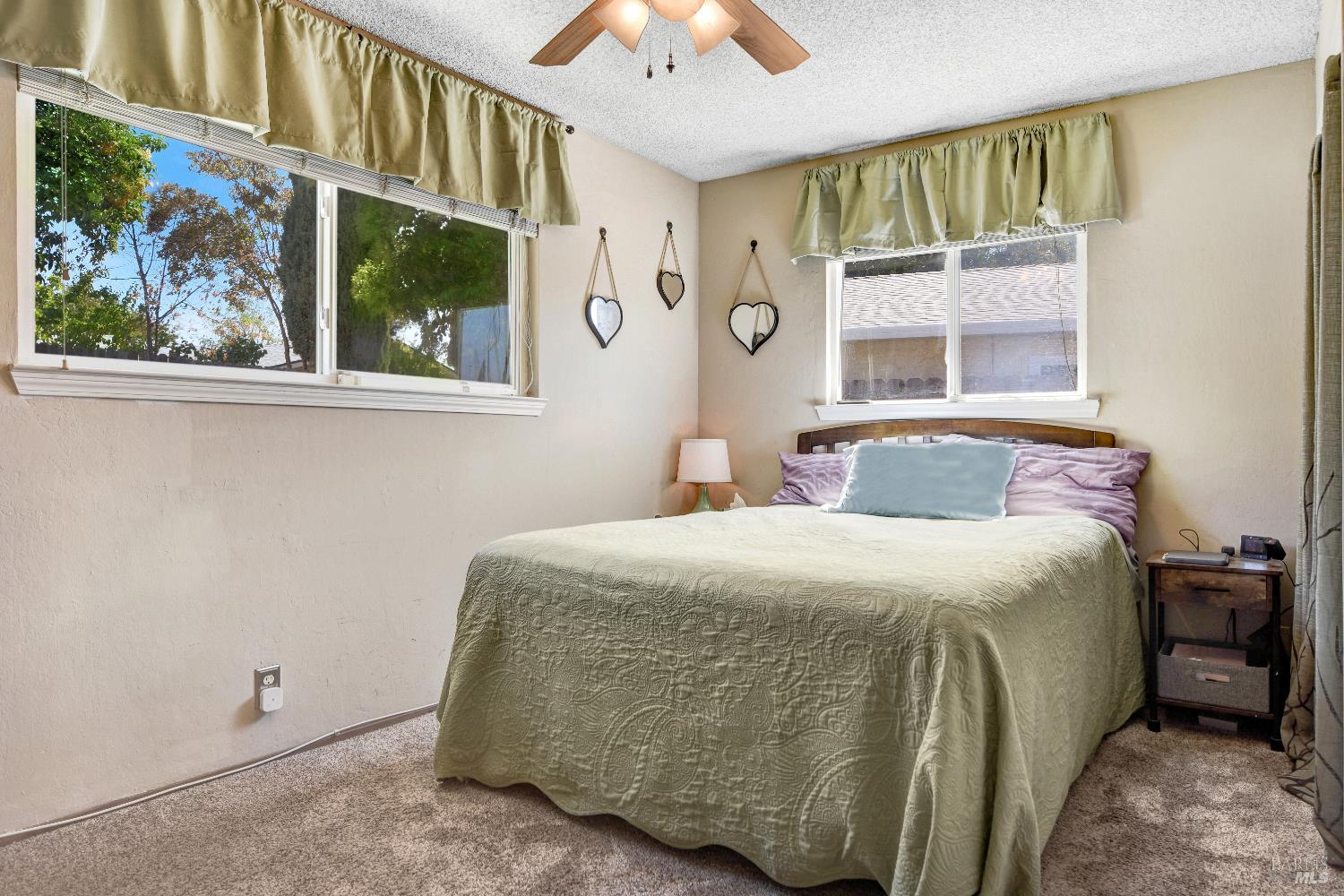 Detail Gallery Image 8 of 16 For 2734 Laurel Dr, Fairfield,  CA 94533 - 3 Beds | 1 Baths