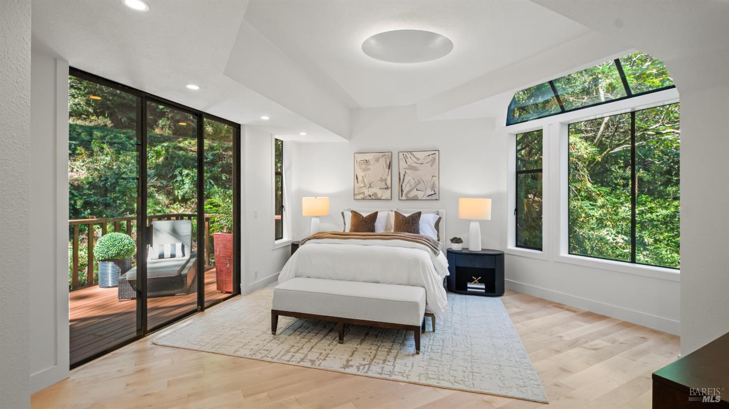 Detail Gallery Image 31 of 52 For 580 Ralston Ave, Mill Valley,  CA 94941 - 4 Beds | 3 Baths