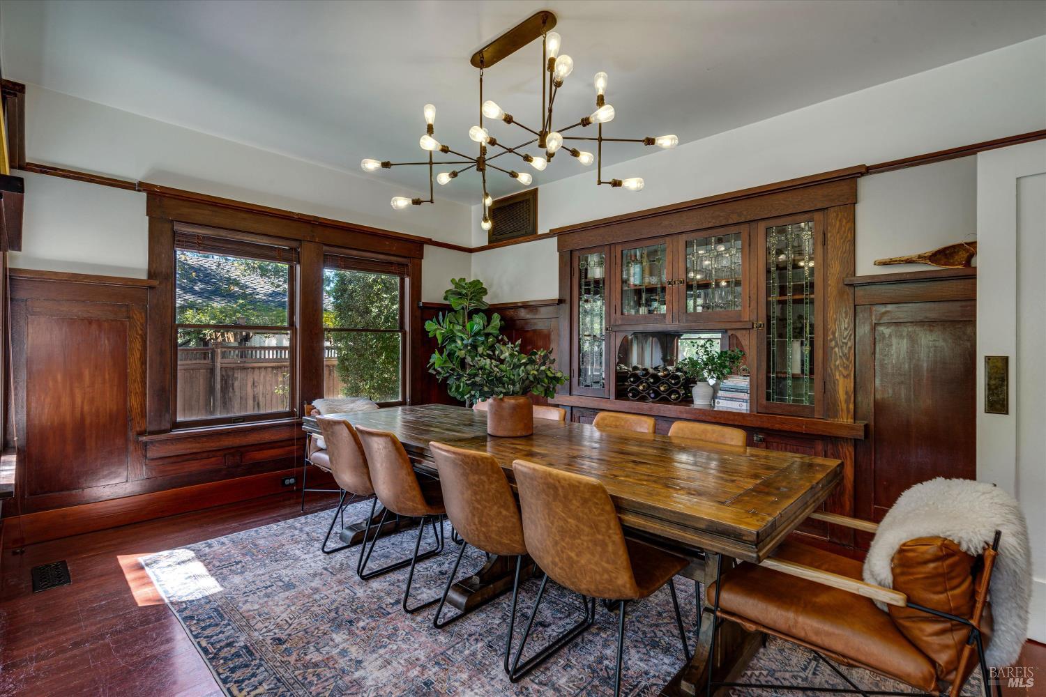 Detail Gallery Image 8 of 43 For 230 E Napa St, Sonoma,  CA 95476 - 3 Beds | 3/1 Baths