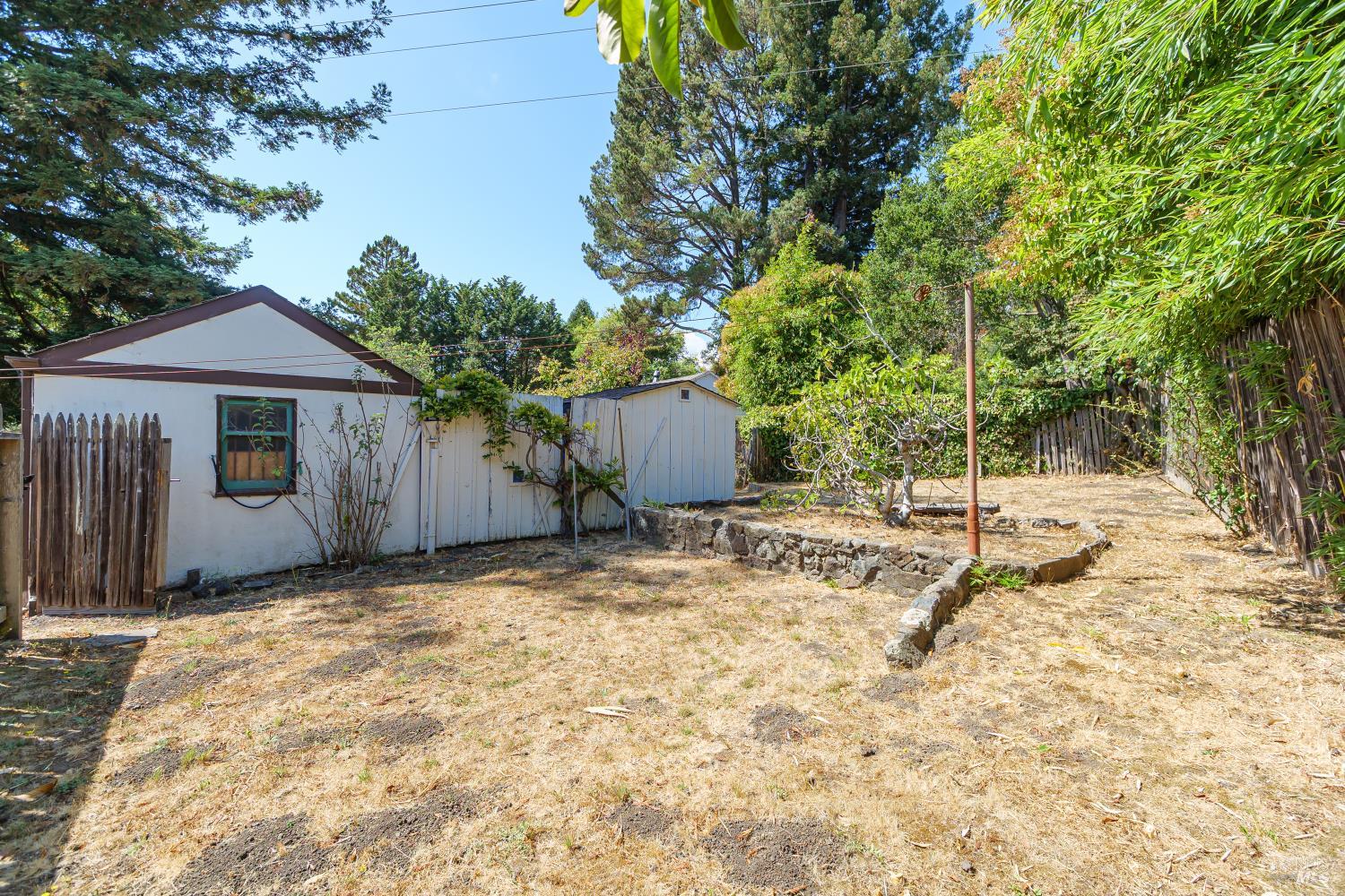 Detail Gallery Image 31 of 35 For 20 Shell Rd, Mill Valley,  CA 94941 - 3 Beds | 1/1 Baths