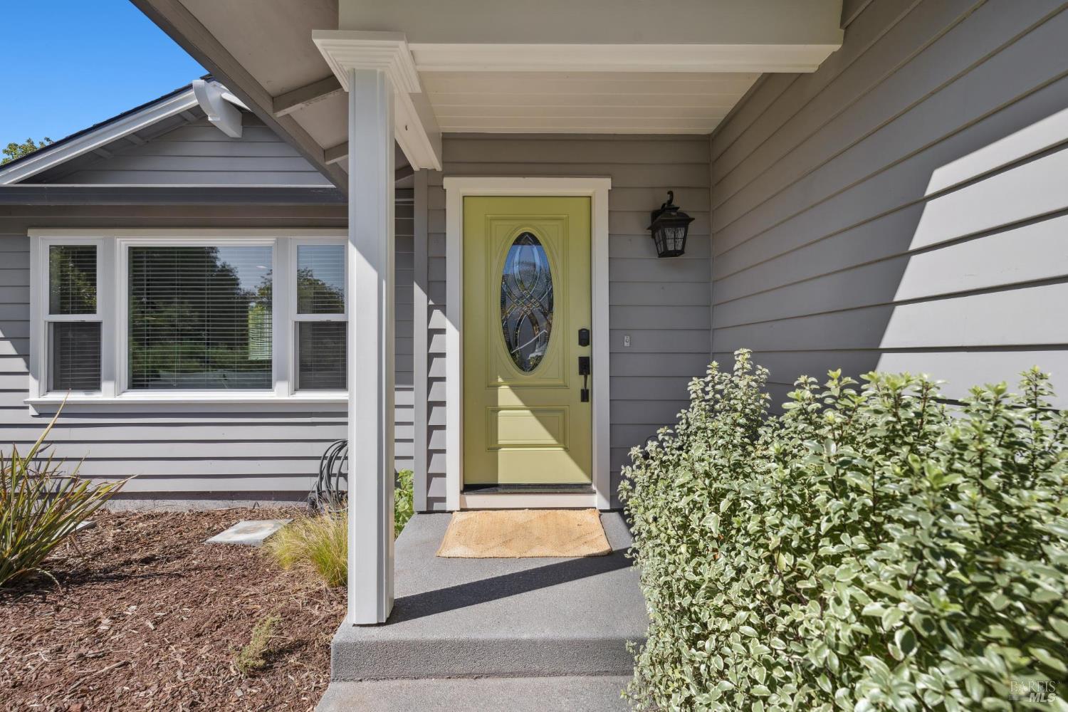 Detail Gallery Image 2 of 22 For 18878 Jami Lee Ln, Sonoma,  CA 95476 - 3 Beds | 2 Baths