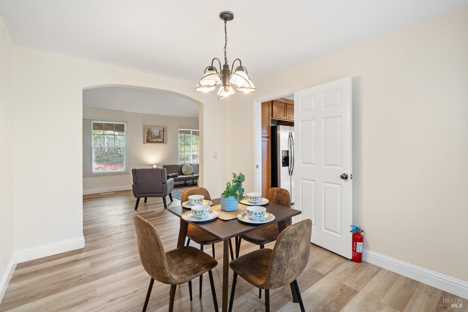 Detail Gallery Image 12 of 41 For 201 Tamalpais Dr, Vallejo,  CA 94589 - 4 Beds | 2/1 Baths