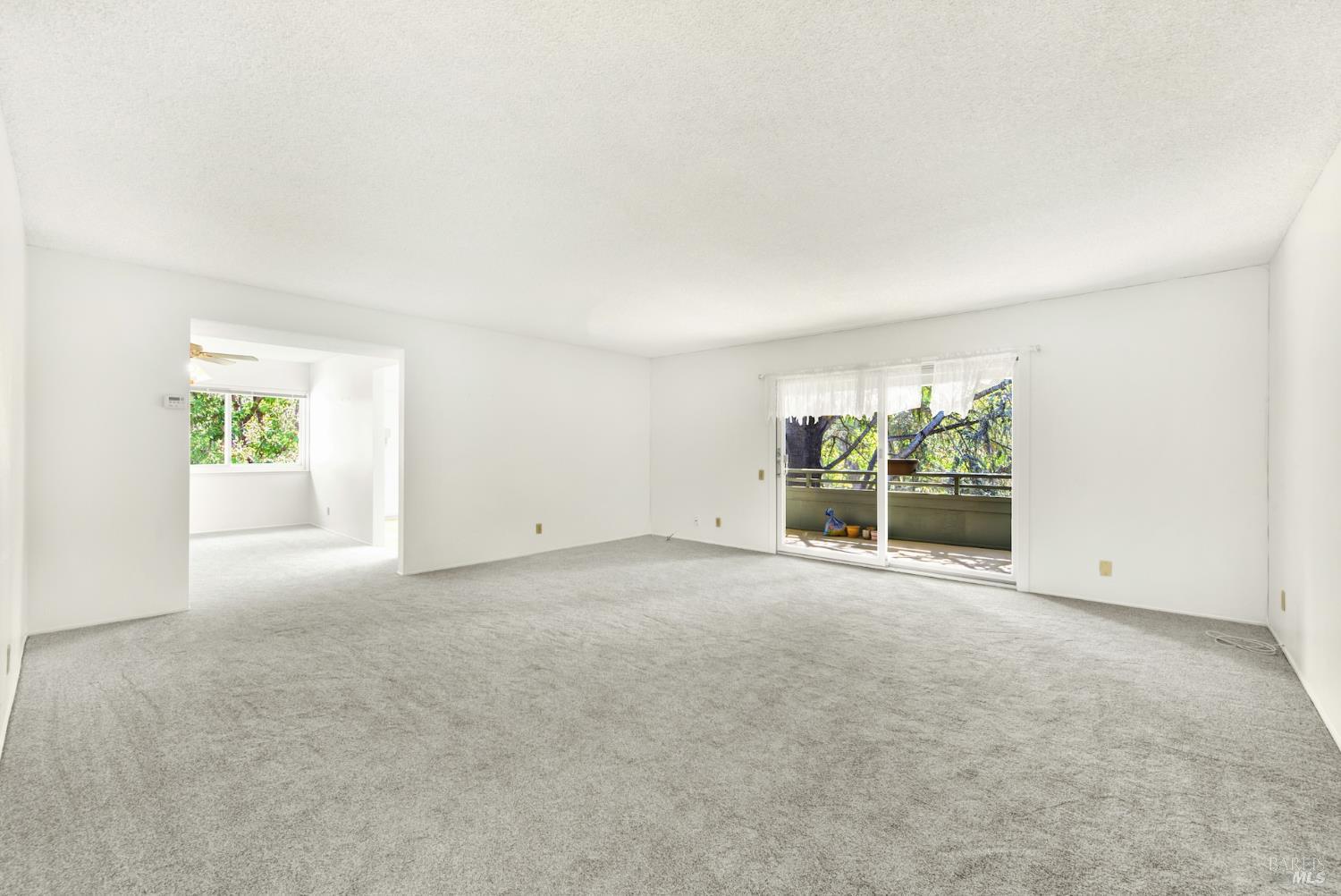 Detail Gallery Image 7 of 29 For 1621 Ptarmigan Dr 3c,  Walnut Creek,  CA 94595 - 2 Beds | 2 Baths