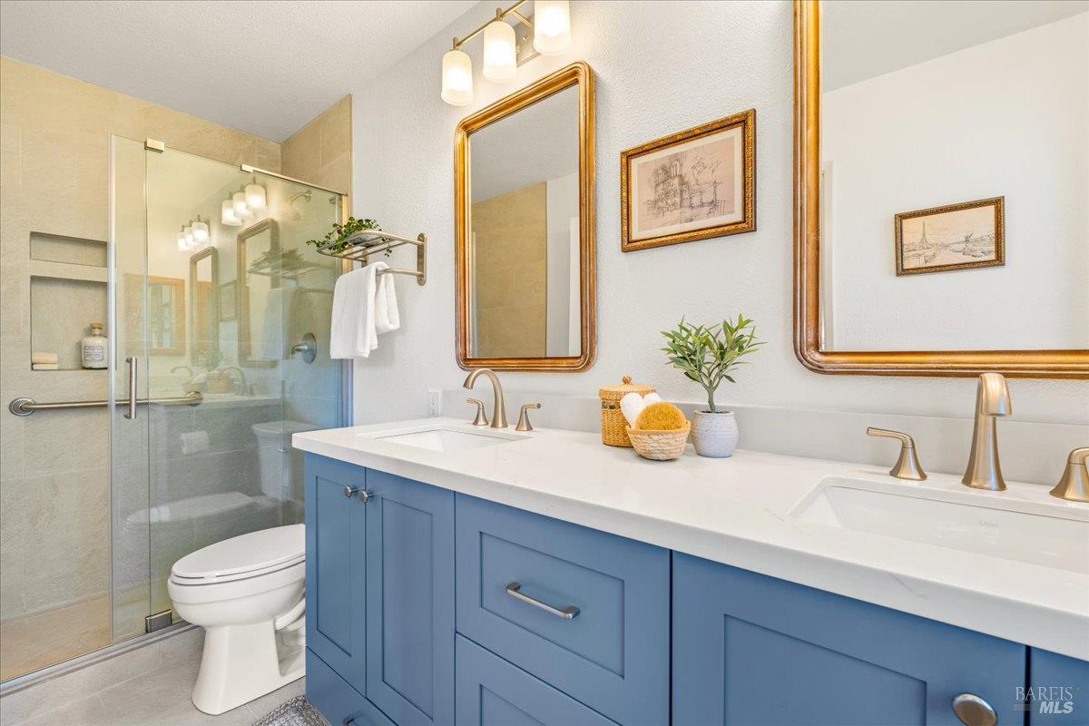 Detail Gallery Image 20 of 34 For 1 Freedom Ln, Petaluma,  CA 94952 - 2 Beds | 2/1 Baths