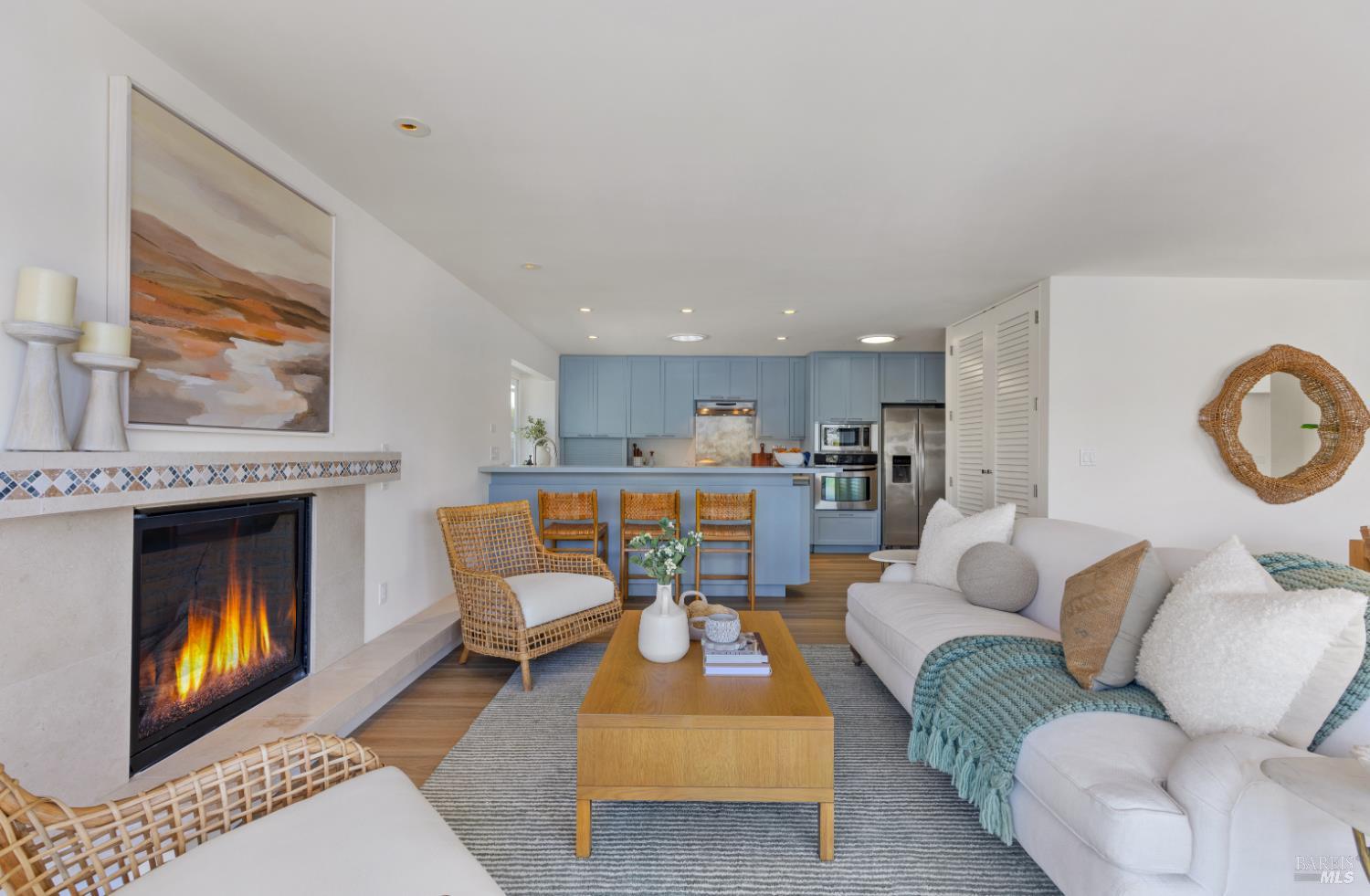 Detail Gallery Image 17 of 47 For 254 Riviera Cir, Larkspur,  CA 94939 - 3 Beds | 2/1 Baths