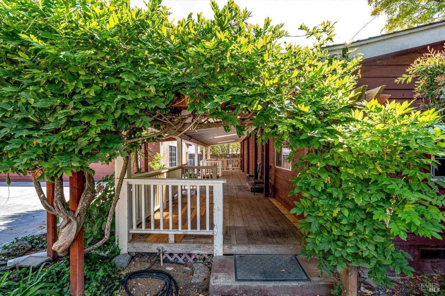 Detail Gallery Image 9 of 92 For 524 Mountain View Ave, Santa Rosa,  CA 95407 - 2 Beds | 2 Baths