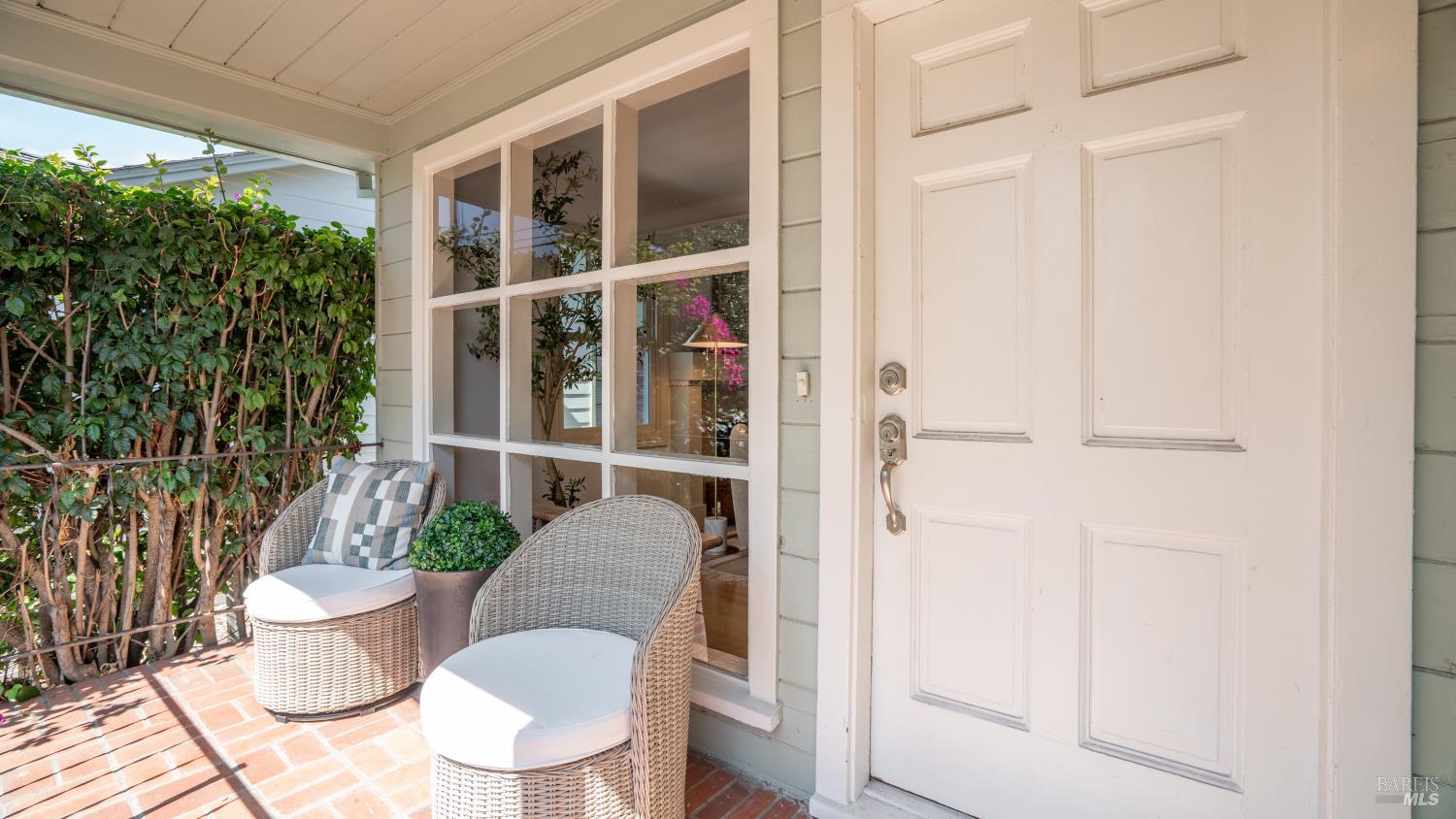 Detail Gallery Image 3 of 24 For 315 Sycamore Ave, Mill Valley,  CA 94941 - 3 Beds | 1 Baths
