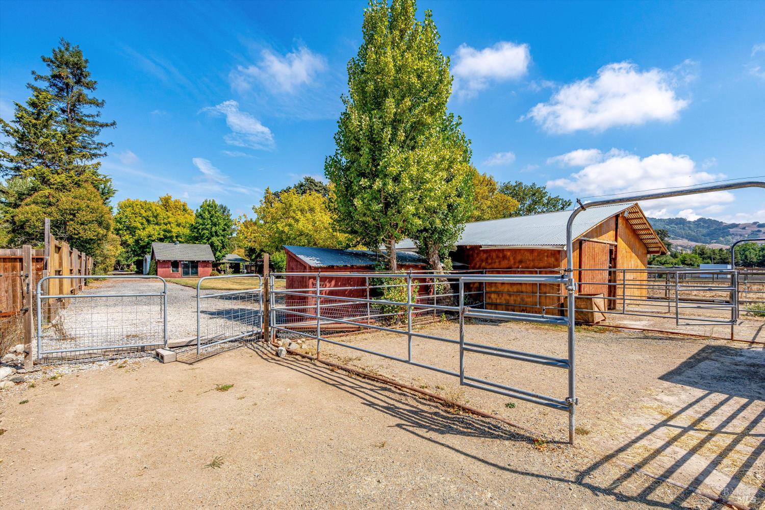 Detail Gallery Image 67 of 92 For 524 Mountain View Ave, Santa Rosa,  CA 95407 - 2 Beds | 2 Baths