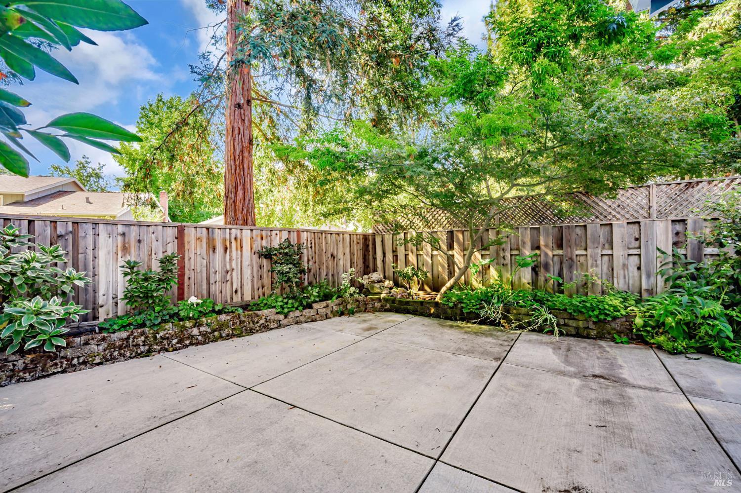 Detail Gallery Image 38 of 44 For 1748 Arroyo Sierra Ave, Santa Rosa,  CA 95405 - 3 Beds | 2 Baths