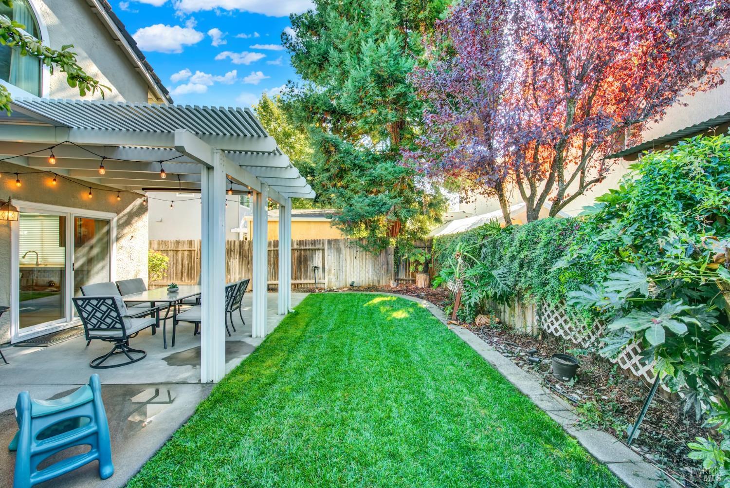 Detail Gallery Image 34 of 39 For 206 Colby Dr, Vacaville,  CA 95687 - 3 Beds | 2/1 Baths