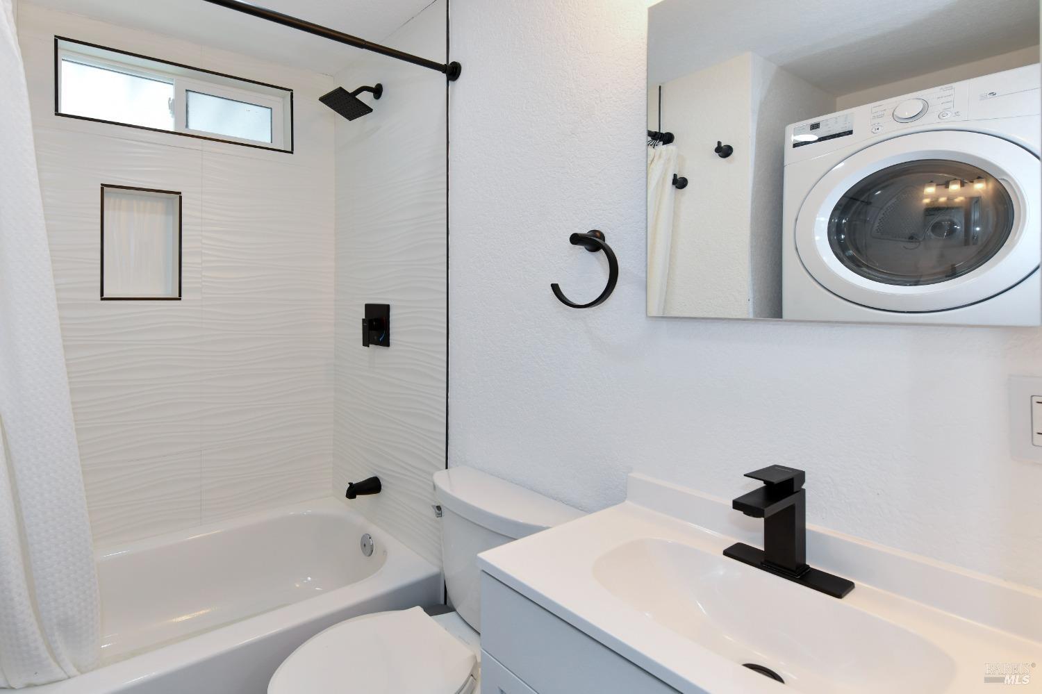 Detail Gallery Image 15 of 24 For 541 Mason St 8, Healdsburg,  CA 95448 - 2 Beds | 2 Baths
