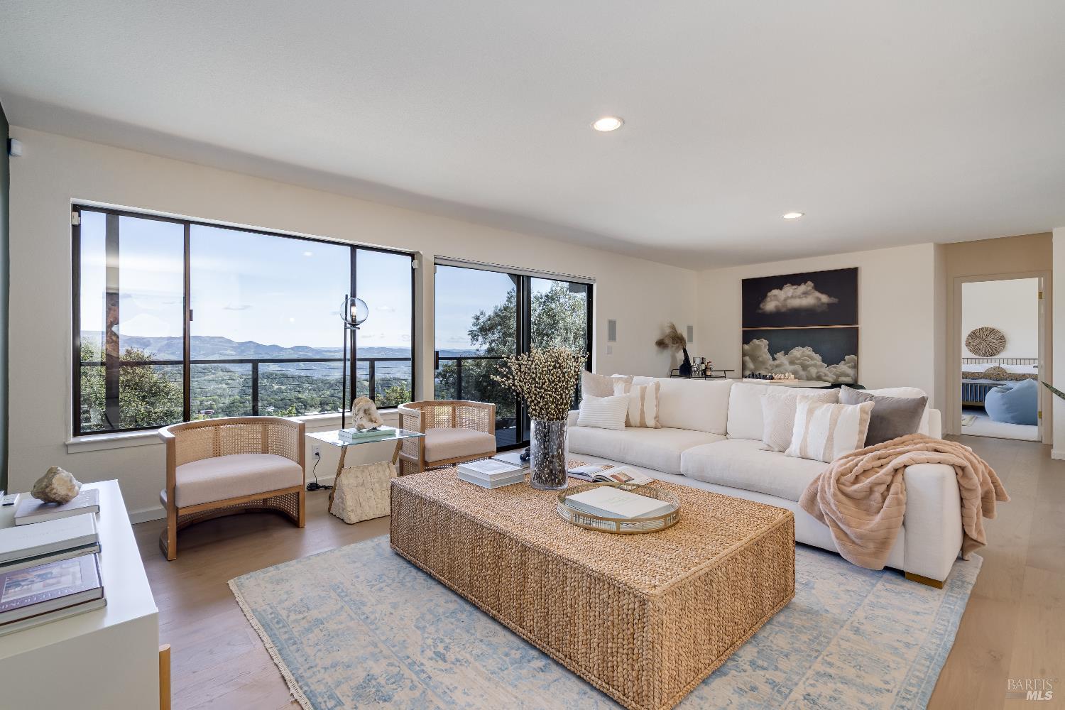 Detail Gallery Image 22 of 45 For 19185 Mesquite Ct, Sonoma,  CA 95476 - 4 Beds | 3/1 Baths