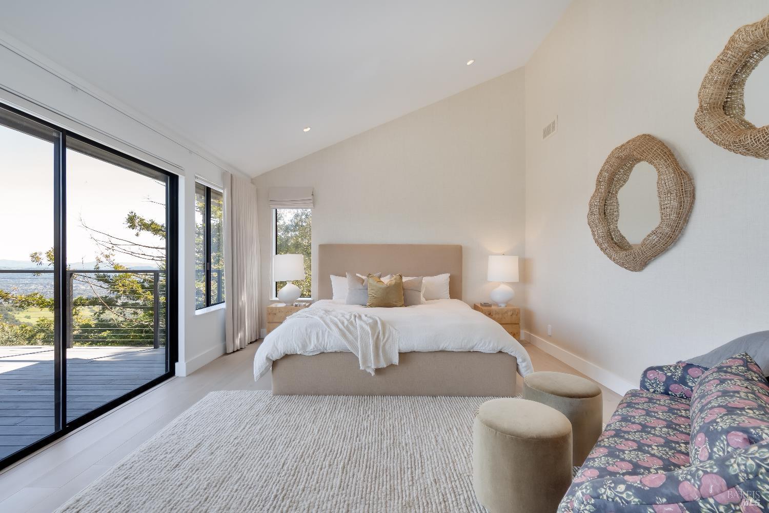 Detail Gallery Image 13 of 45 For 19185 Mesquite Ct, Sonoma,  CA 95476 - 4 Beds | 3/1 Baths