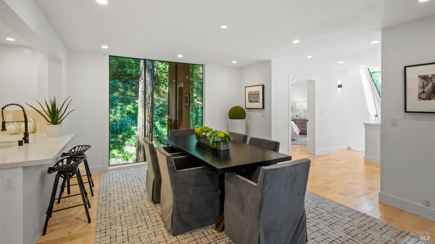 Detail Gallery Image 8 of 52 For 580 Ralston Ave, Mill Valley,  CA 94941 - 4 Beds | 3 Baths