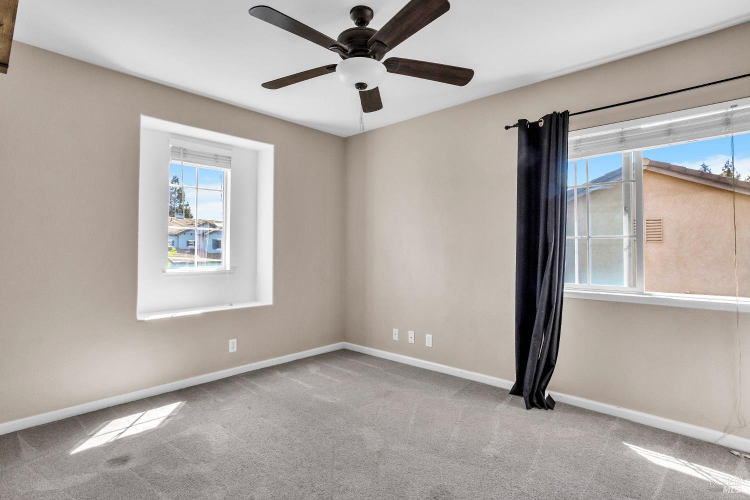 Detail Gallery Image 15 of 44 For 2040 Mariposa Dr, Dixon,  CA 95620 - 4 Beds | 2/1 Baths