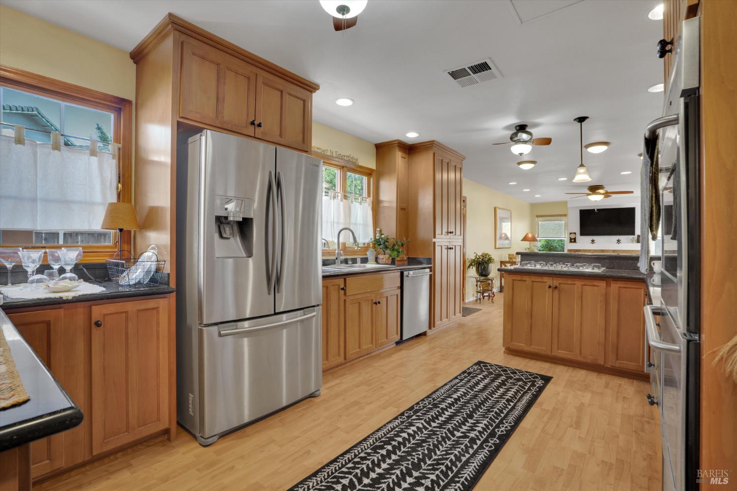 Detail Gallery Image 12 of 46 For 636 Meadows Ct, Fairfield,  CA 94534 - 4 Beds | 3 Baths