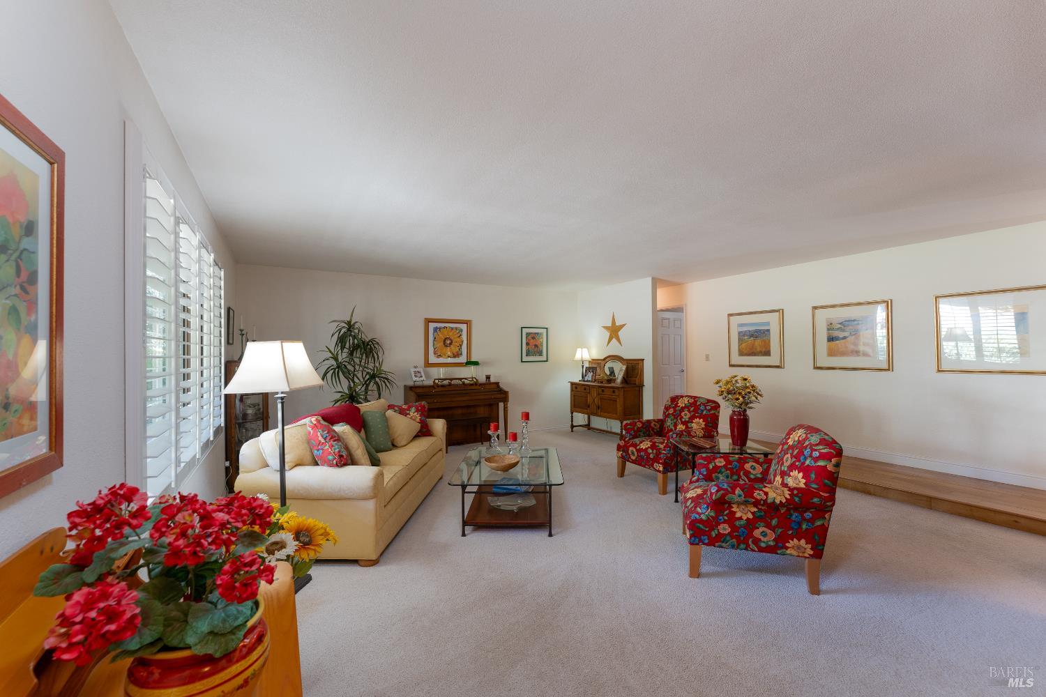 Detail Gallery Image 4 of 35 For 1381 El Dorado Rd, Ukiah,  CA 95482 - 3 Beds | 2 Baths