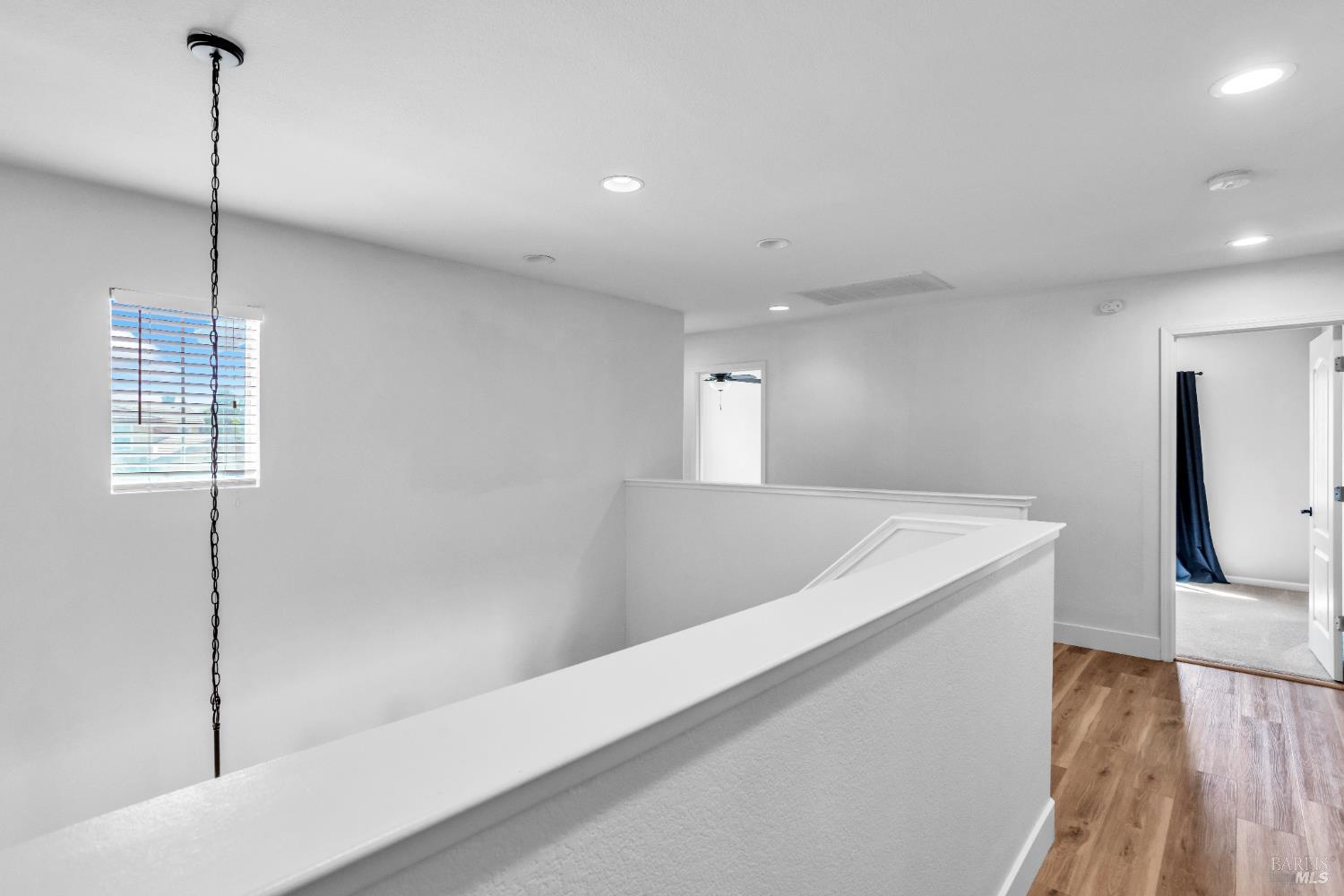Detail Gallery Image 11 of 44 For 2040 Mariposa Dr, Dixon,  CA 95620 - 4 Beds | 2/1 Baths