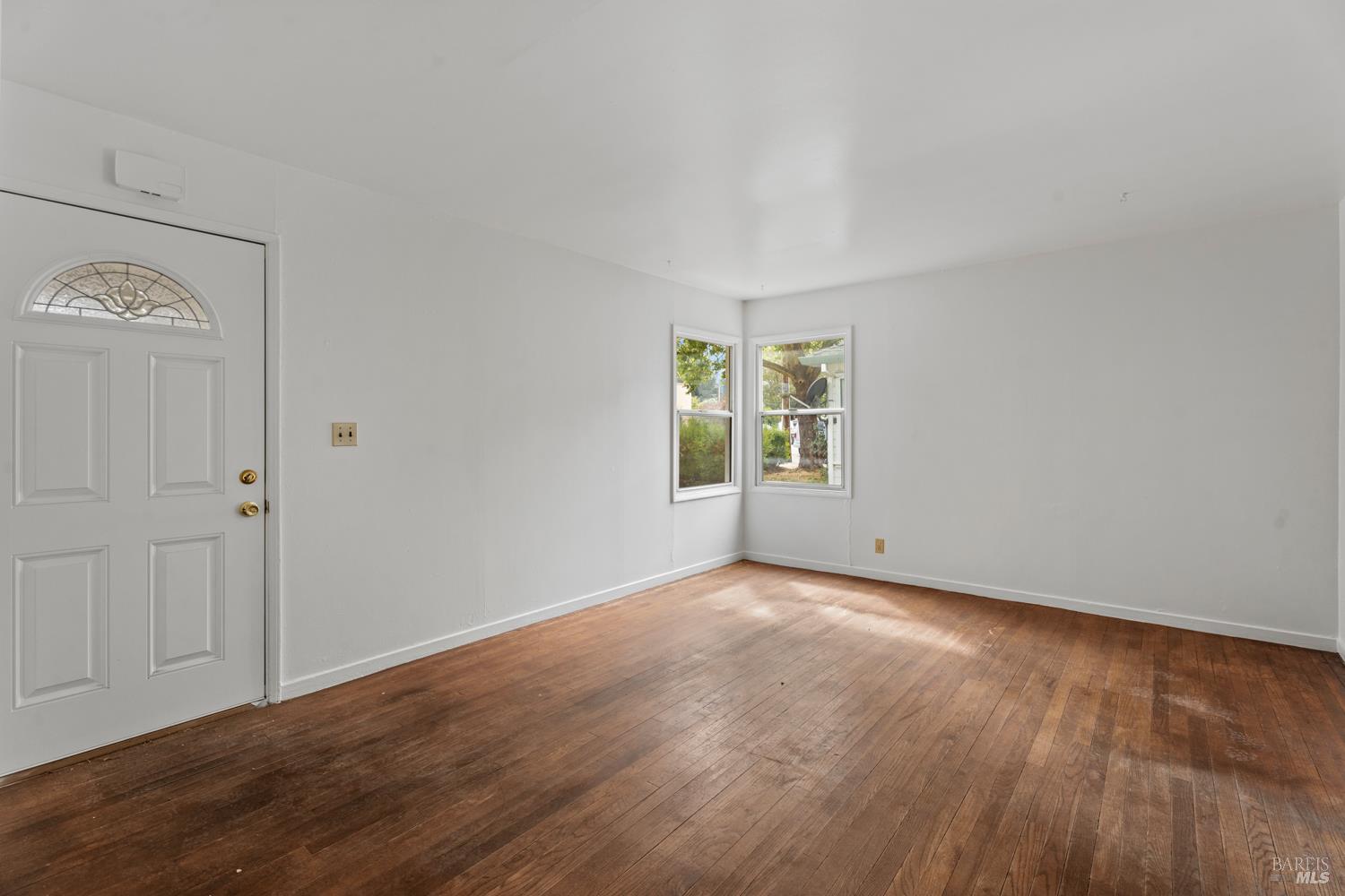 Detail Gallery Image 6 of 14 For 288 E San Francisco Ave, Willits,  CA 95490 - 2 Beds | 1 Baths