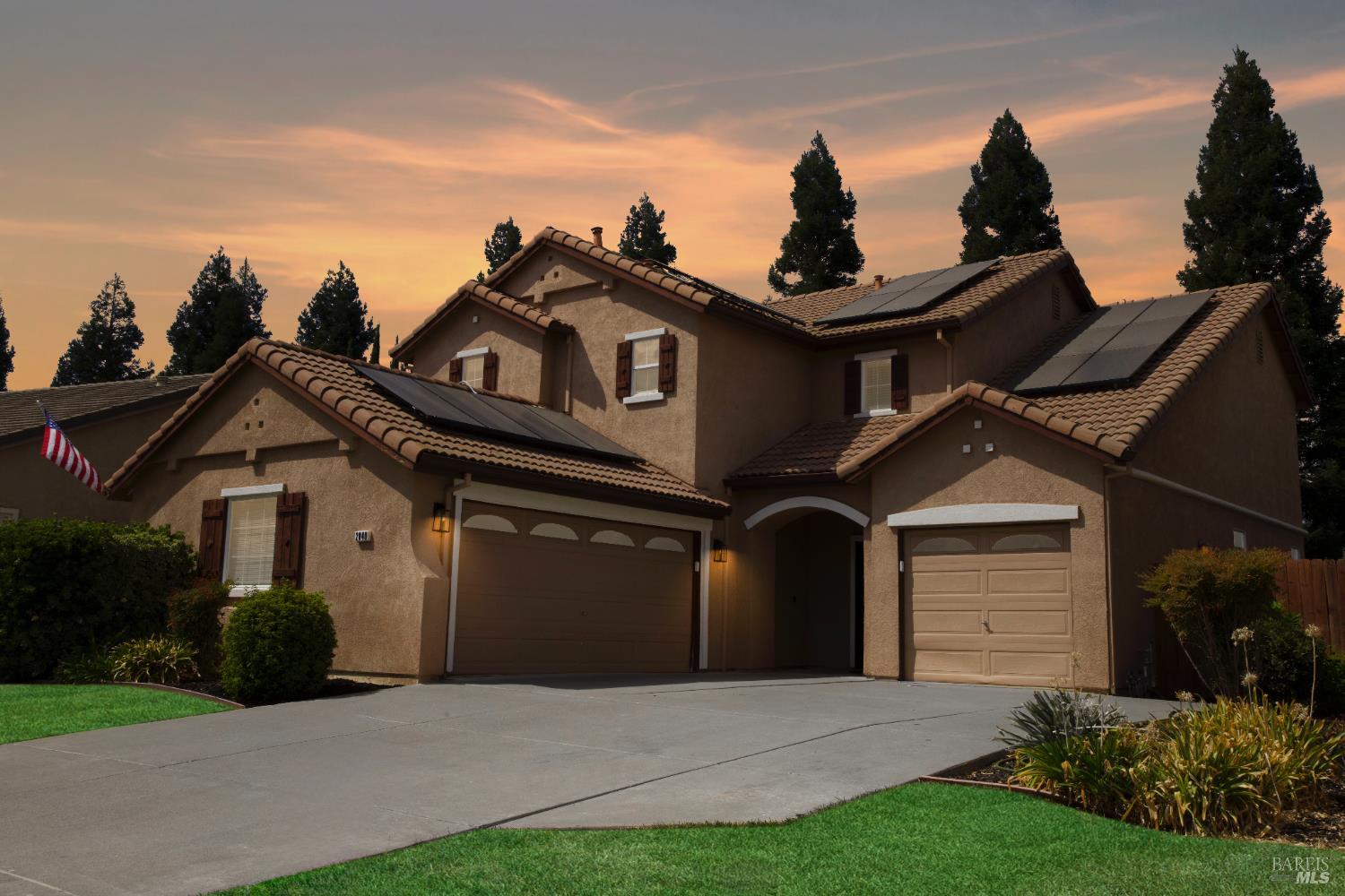 Detail Gallery Image 4 of 44 For 2040 Mariposa Dr, Dixon,  CA 95620 - 4 Beds | 2/1 Baths