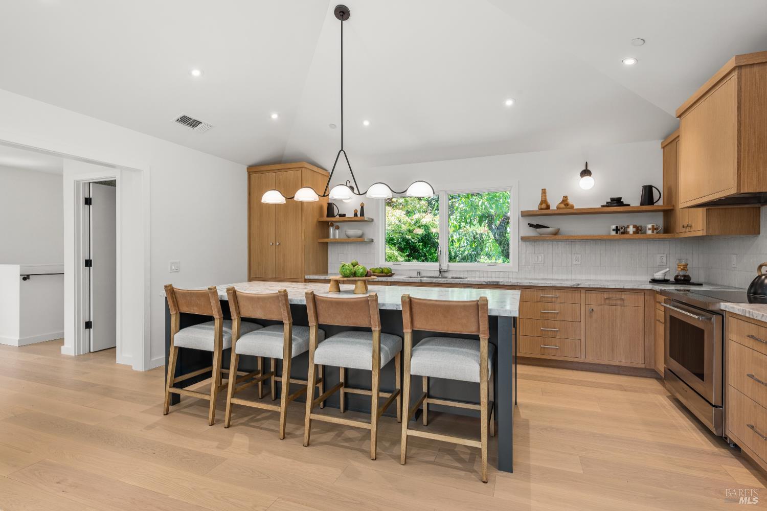 Detail Gallery Image 20 of 72 For 402 Alexander Ave, Larkspur,  CA 94939 - 5 Beds | 3/1 Baths