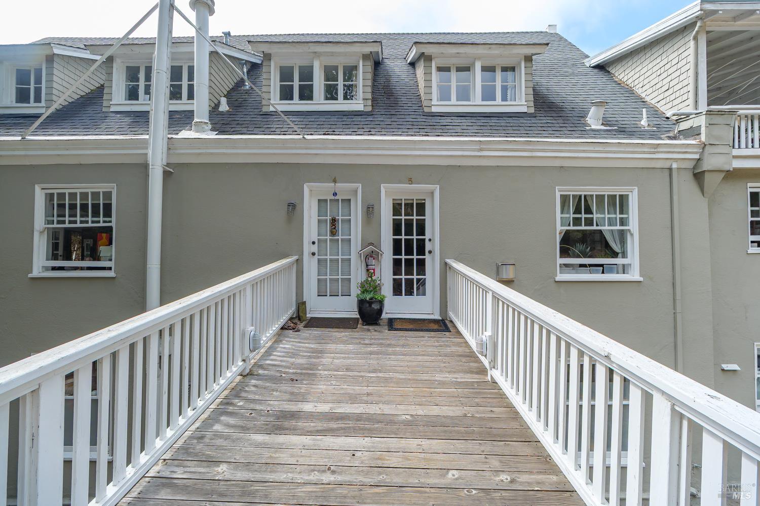 Detail Gallery Image 25 of 38 For 65 Summit Ave, Mill Valley,  CA 94941 - – Beds | – Baths