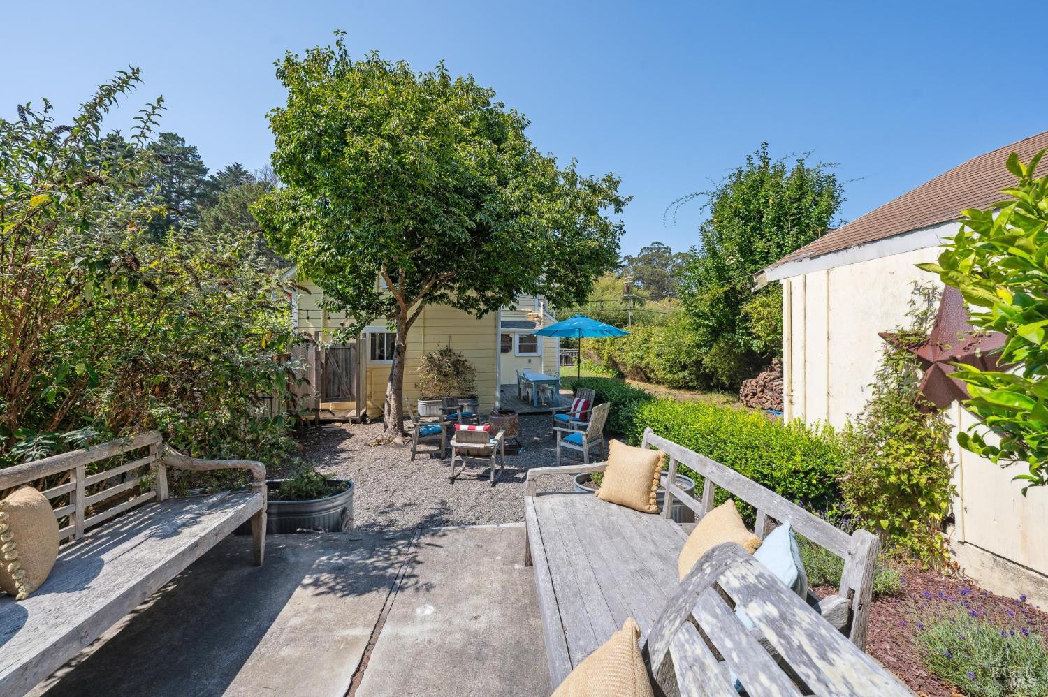 Detail Gallery Image 61 of 68 For 23 Brighton Ave, Bolinas,  CA 94924 - 9 Beds | 2/1 Baths