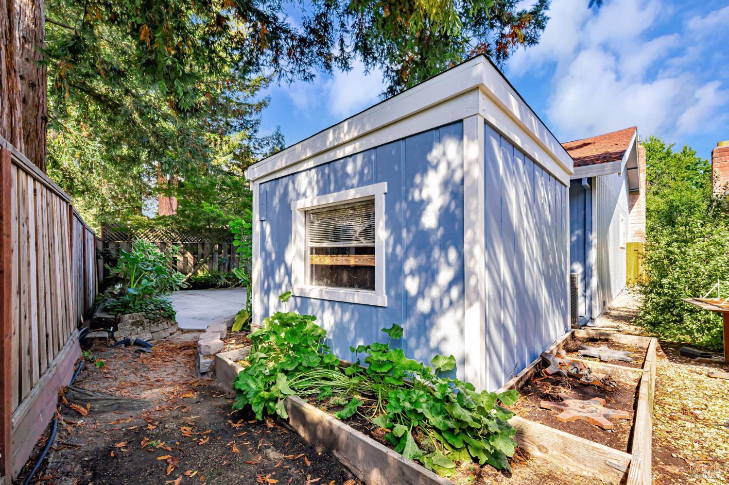 Detail Gallery Image 36 of 44 For 1748 Arroyo Sierra Ave, Santa Rosa,  CA 95405 - 3 Beds | 2 Baths
