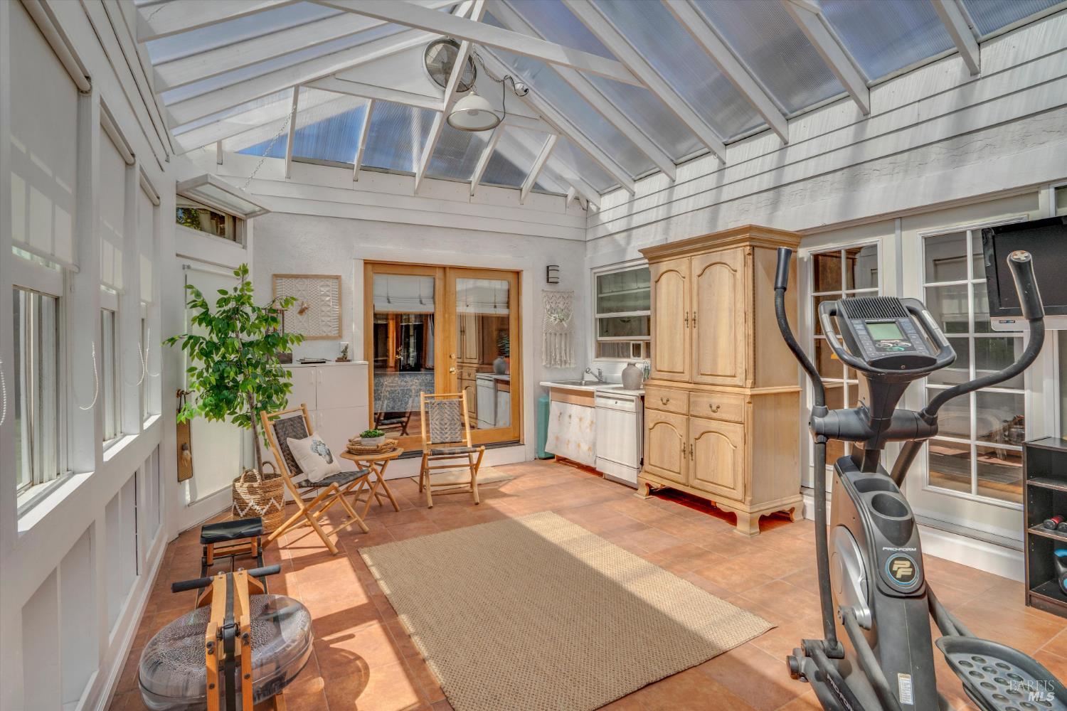 Detail Gallery Image 27 of 46 For 636 Meadows Ct, Fairfield,  CA 94534 - 4 Beds | 3 Baths