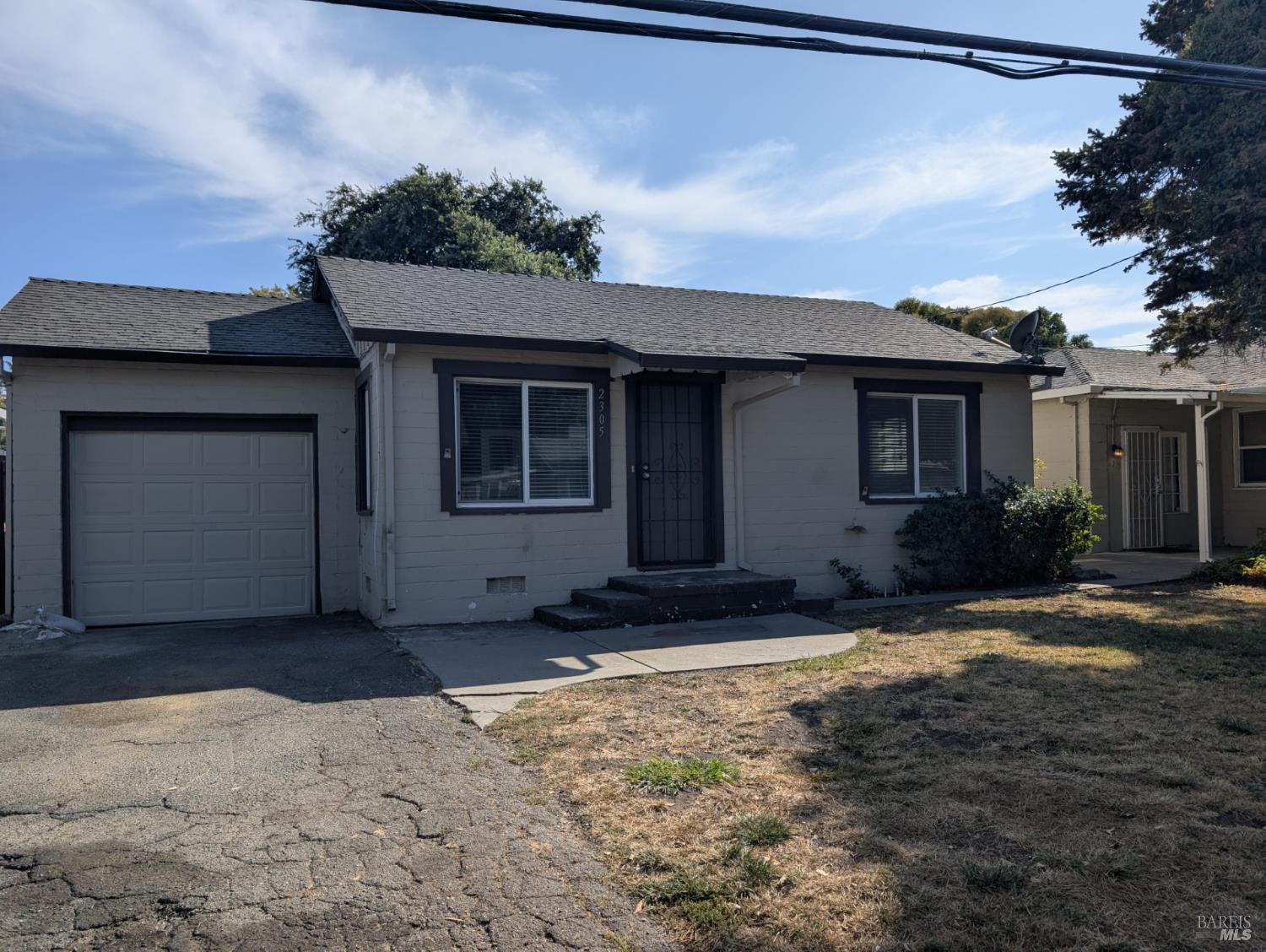 Detail Gallery Image 1 of 7 For 2305 Woolner Ave, Fairfield,  CA 94533 - 3 Beds | 1 Baths