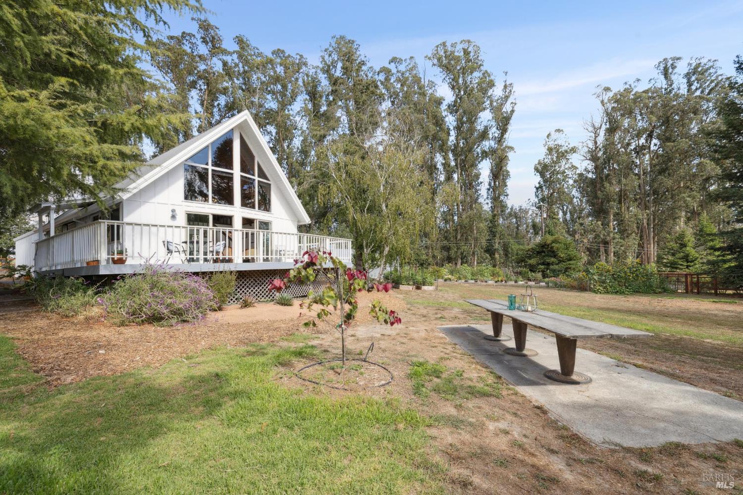 Detail Gallery Image 7 of 62 For 5611 Blank Rd, Sebastopol,  CA 95472 - 3 Beds | 2 Baths