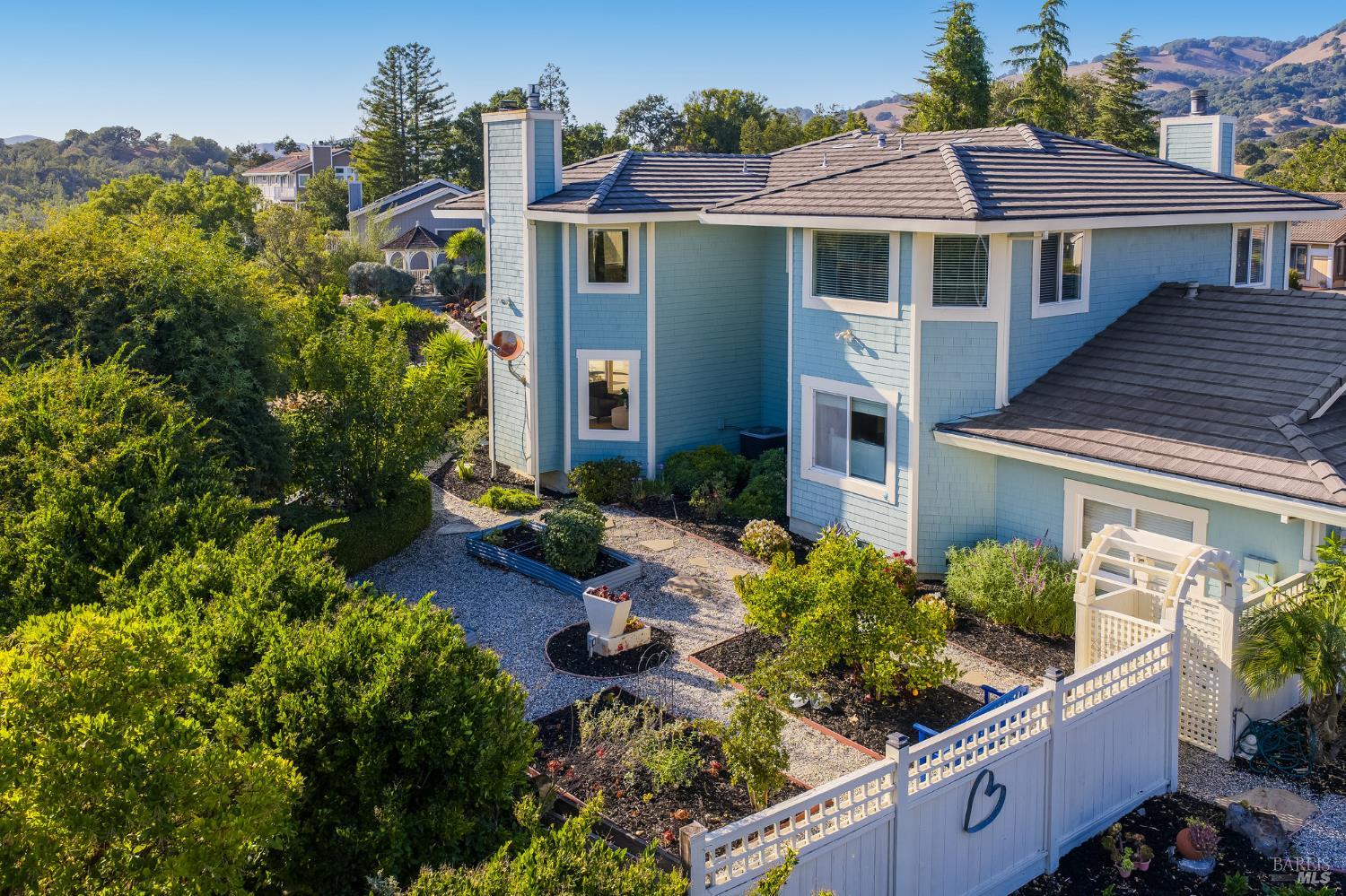 Detail Gallery Image 70 of 76 For 16 Fontana Ct, Novato,  CA 94945 - 5 Beds | 3/1 Baths