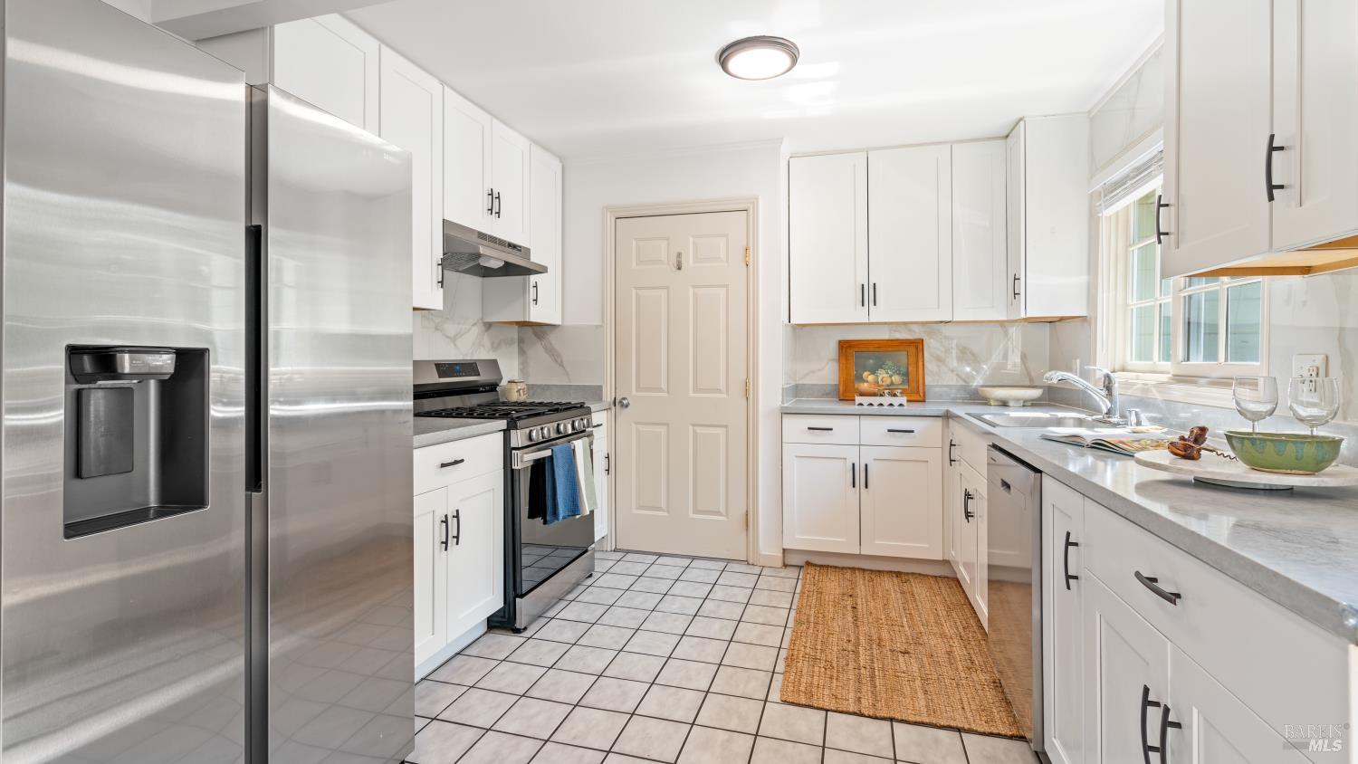 Detail Gallery Image 7 of 24 For 315 Sycamore Ave, Mill Valley,  CA 94941 - 3 Beds | 1 Baths