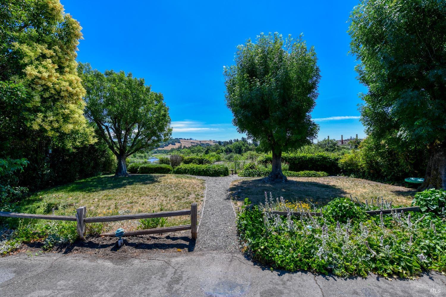 Detail Gallery Image 21 of 24 For 541 Mason St 8, Healdsburg,  CA 95448 - 2 Beds | 2 Baths