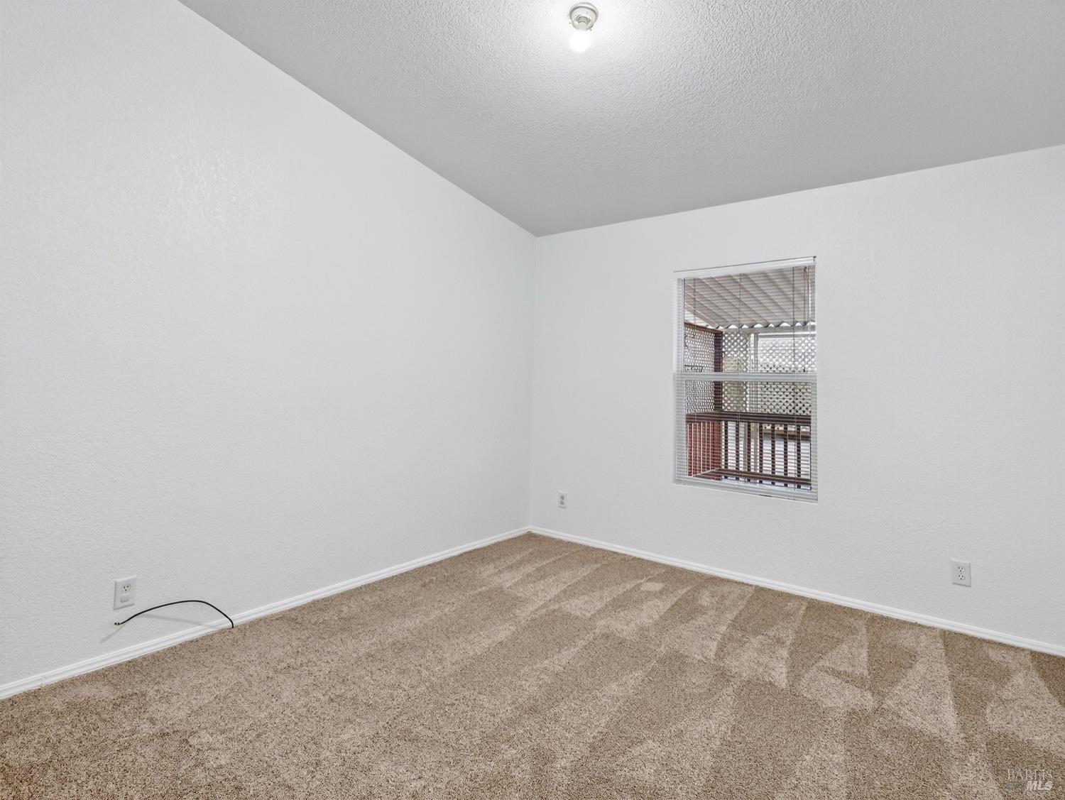 Detail Gallery Image 17 of 27 For 155 Shoreham Way, Santa Rosa,  CA 95401 - 3 Beds | 2 Baths