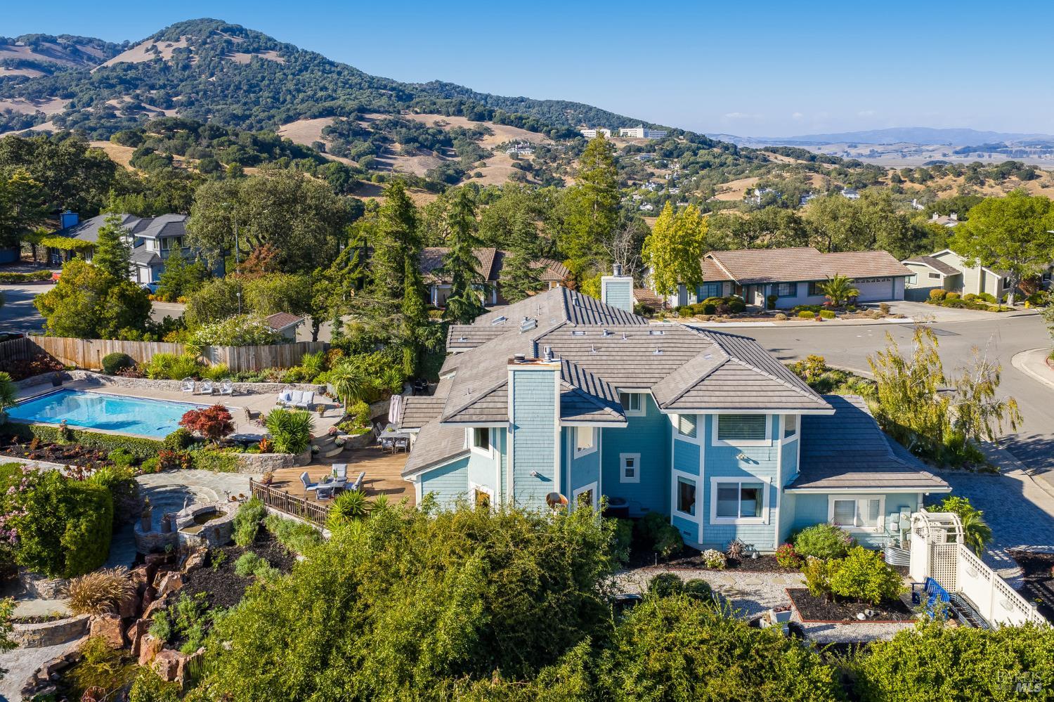 Detail Gallery Image 69 of 76 For 16 Fontana Ct, Novato,  CA 94945 - 5 Beds | 3/1 Baths