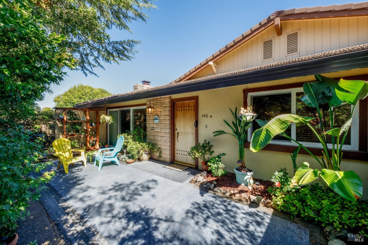 Detail Gallery Image 1 of 12 For 446 Las Casitas Ct #D,  Santa Rosa,  CA 95403 - 3 Beds | 2 Baths