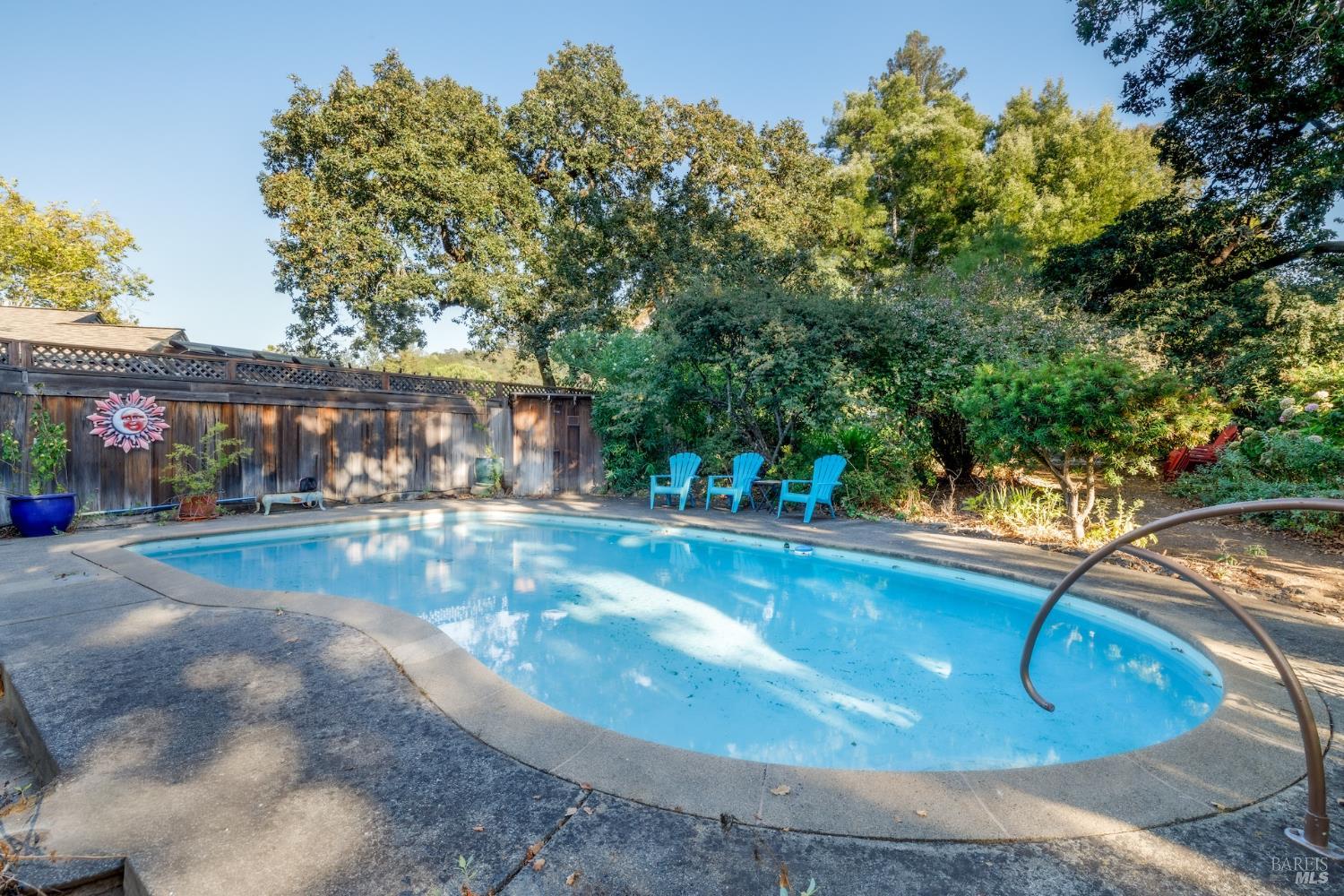 Detail Gallery Image 9 of 30 For 4746 Bridle Trl, Santa Rosa,  CA 95409 - 3 Beds | 2/1 Baths