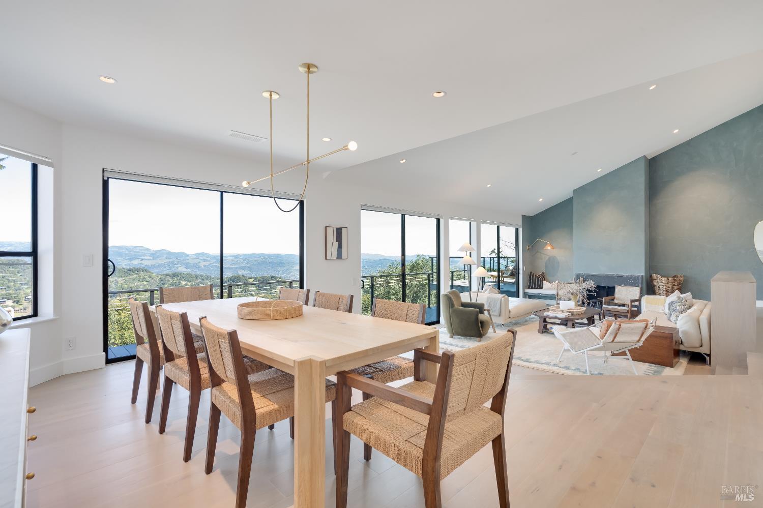 Detail Gallery Image 7 of 45 For 19185 Mesquite Ct, Sonoma,  CA 95476 - 4 Beds | 3/1 Baths