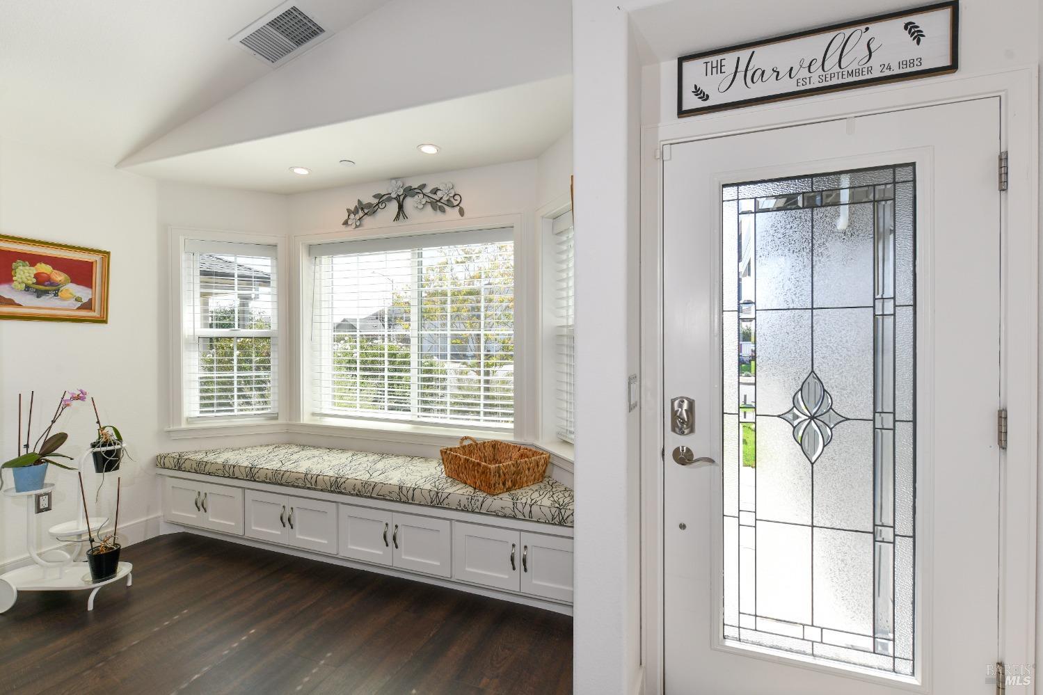 Detail Gallery Image 6 of 44 For 3748 Mocha Ln, Santa Rosa,  CA 95403 - 2 Beds | 2 Baths