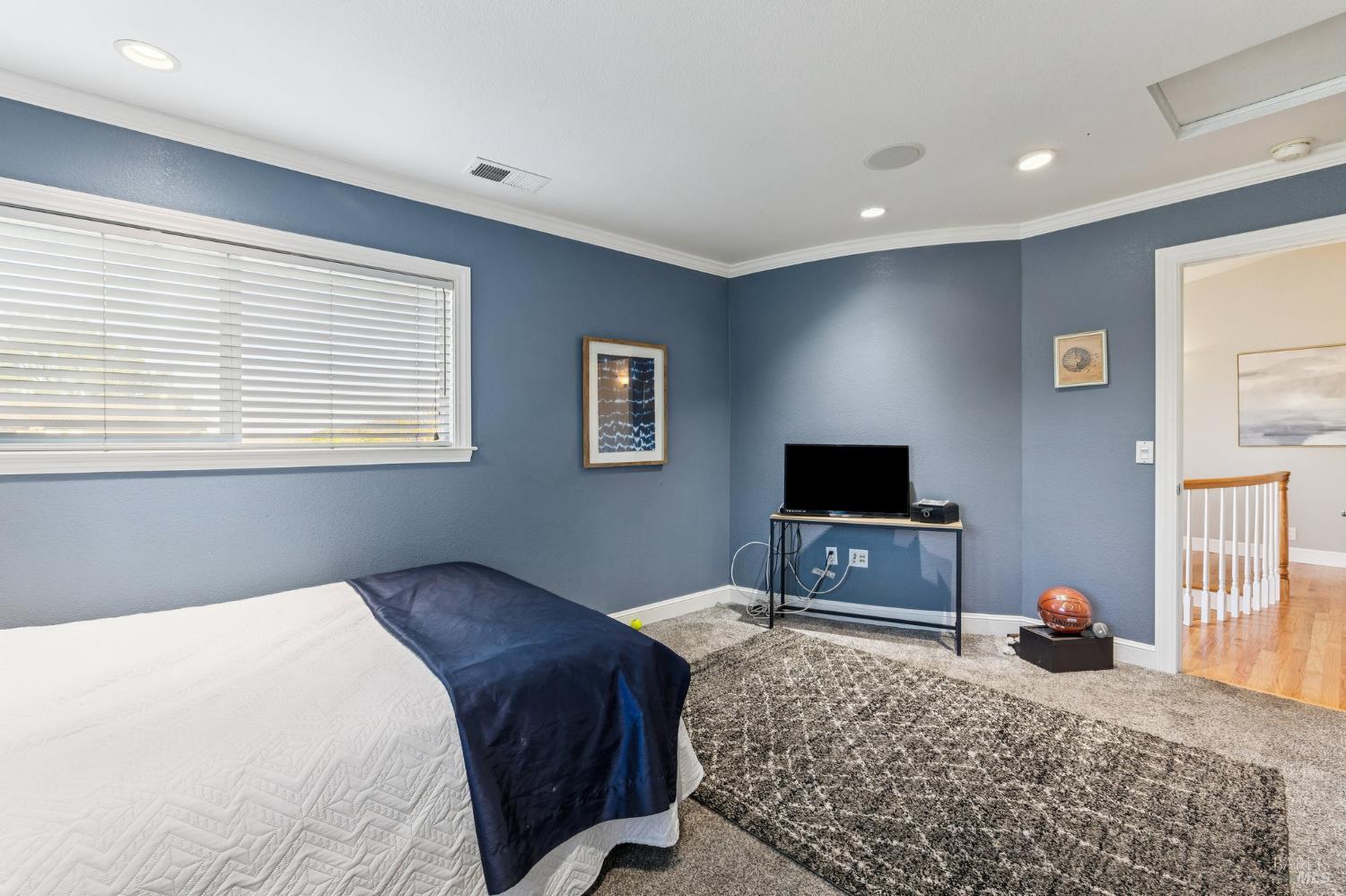 Detail Gallery Image 58 of 76 For 16 Fontana Ct, Novato,  CA 94945 - 5 Beds | 3/1 Baths