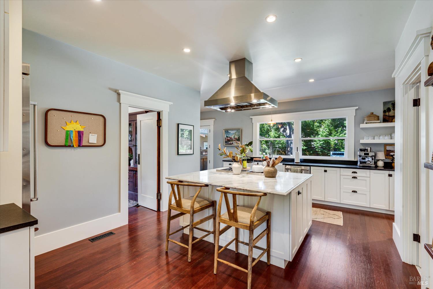 Detail Gallery Image 10 of 43 For 230 E Napa St, Sonoma,  CA 95476 - 3 Beds | 3/1 Baths