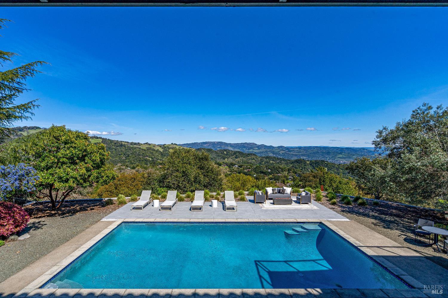 Detail Gallery Image 37 of 45 For 19185 Mesquite Ct, Sonoma,  CA 95476 - 4 Beds | 3/1 Baths