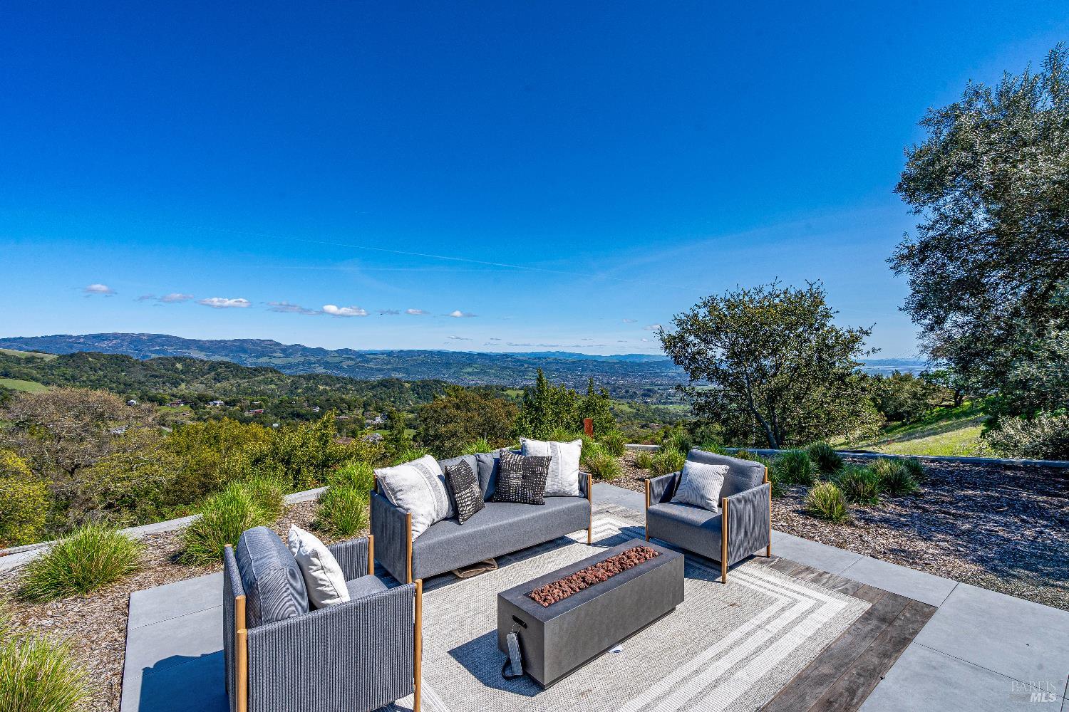 Detail Gallery Image 36 of 45 For 19185 Mesquite Ct, Sonoma,  CA 95476 - 4 Beds | 3/1 Baths