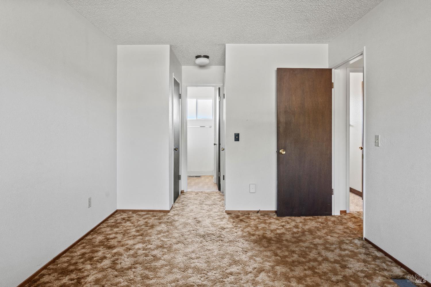 Detail Gallery Image 12 of 19 For 835 Yaqui Dr, Ukiah,  CA 95482 - 3 Beds | 2 Baths