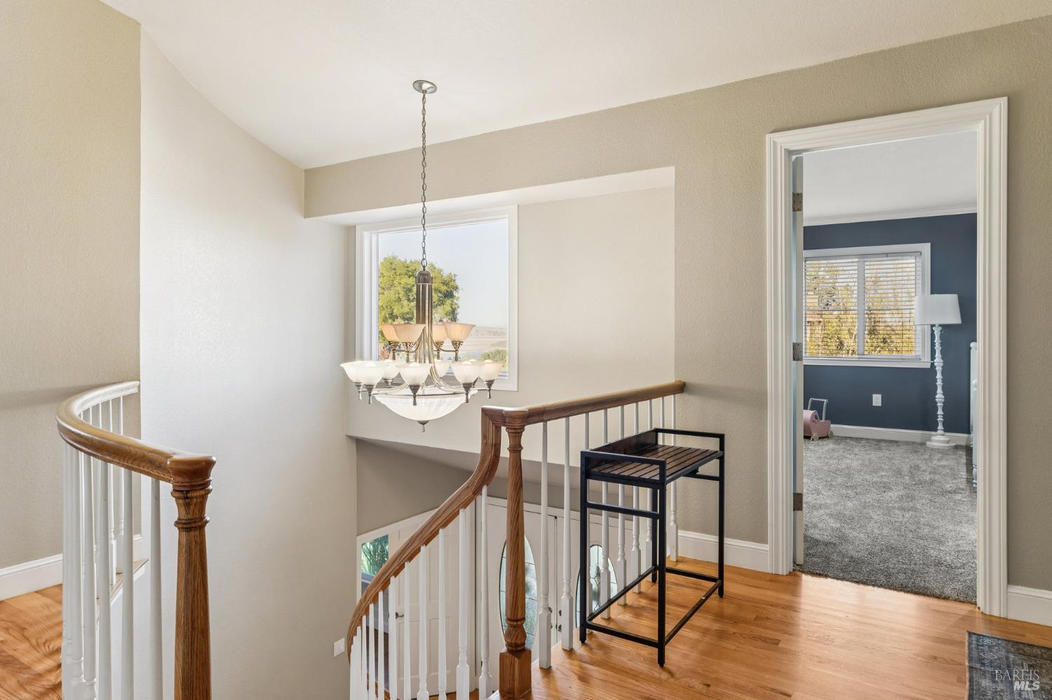Detail Gallery Image 48 of 76 For 16 Fontana Ct, Novato,  CA 94945 - 5 Beds | 3/1 Baths